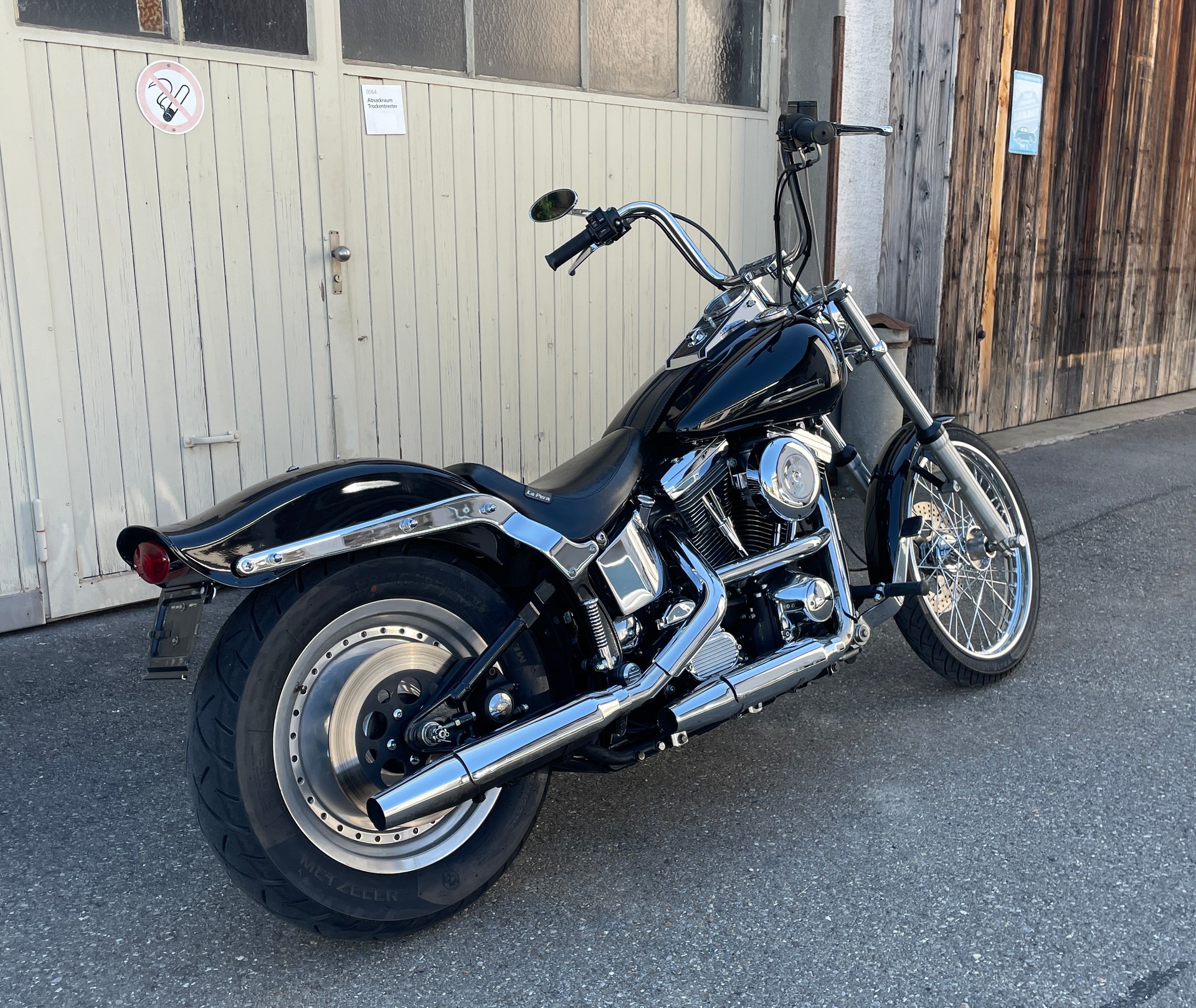 HARLEY-DAVIDSON FXSTC Softail Custom-image-1