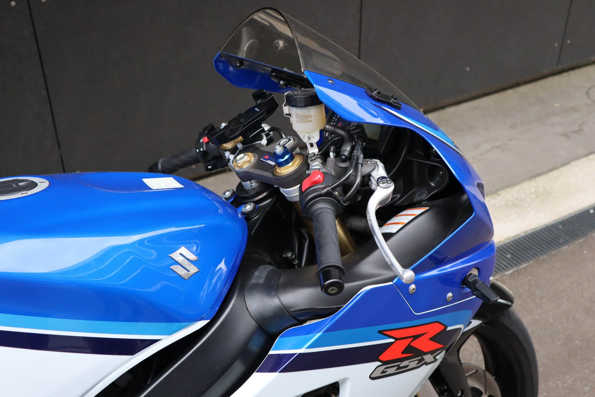 SUZUKI GSX-R 750 K5 Anniversary-image-5