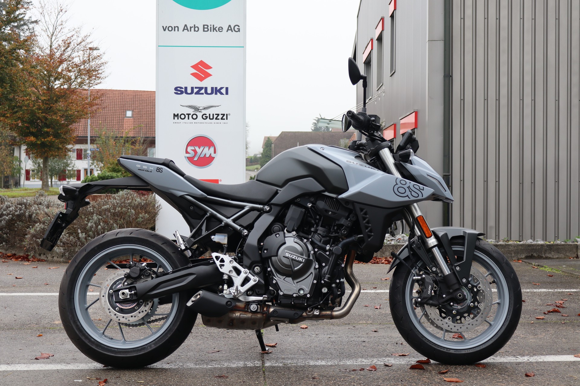 SUZUKI GSX 8 S ABS / TCS (35kW)