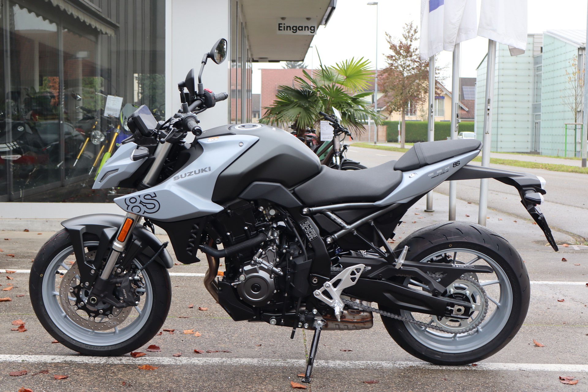 SUZUKI GSX 8 S ABS / TCS (35kW)-showroom-element-3
