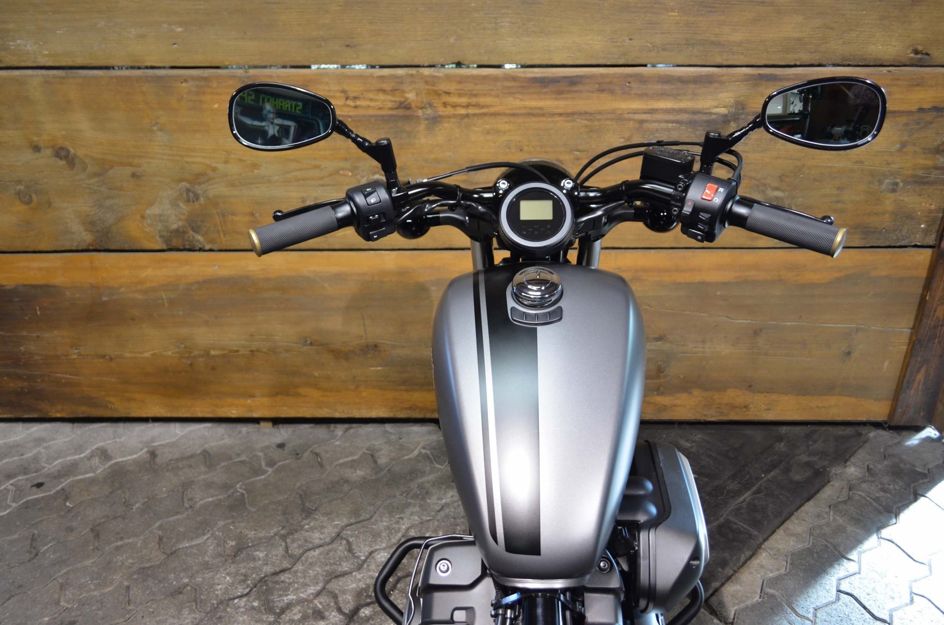 YAMAHA XV 950 R ABS-showroom-element-2