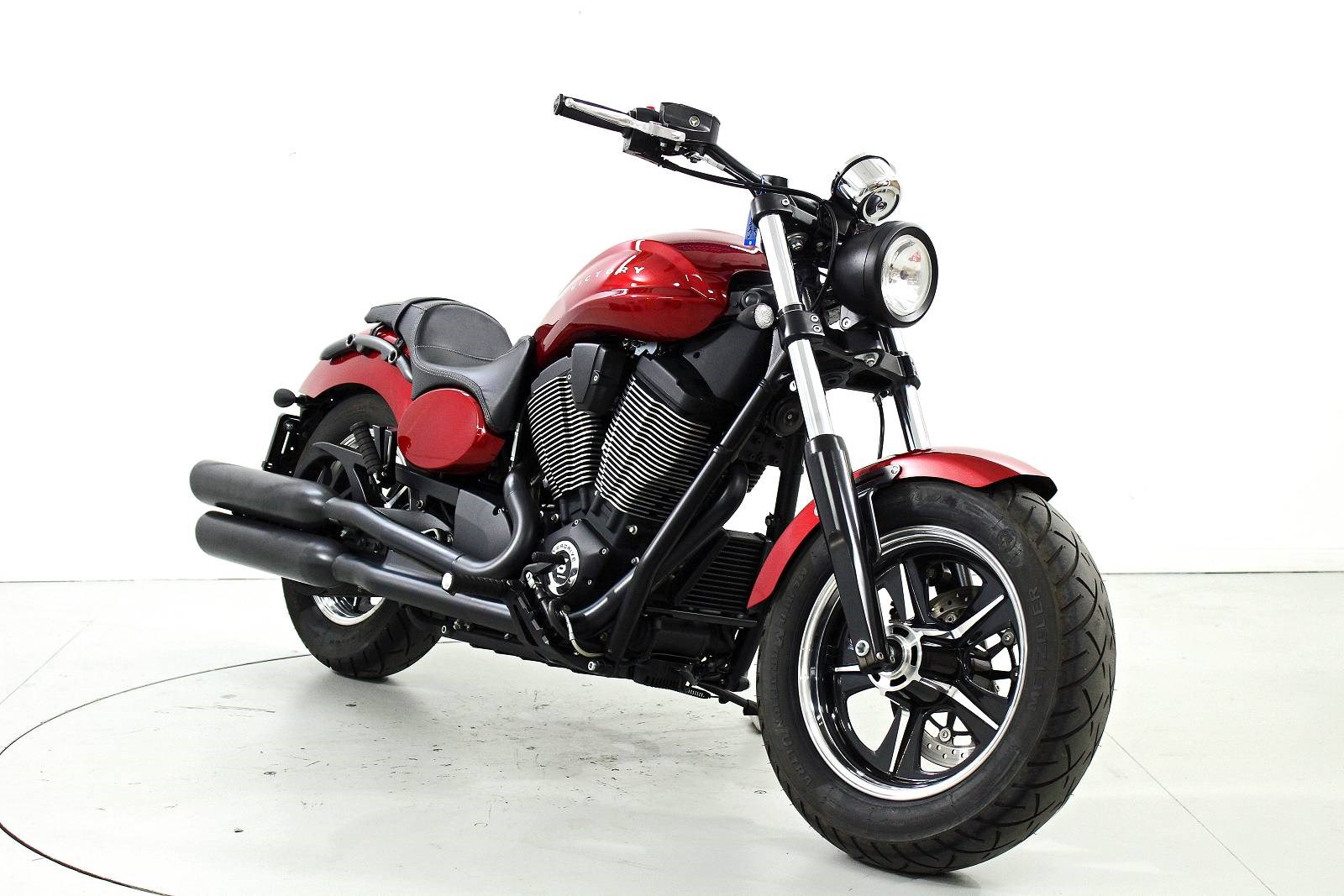 VICTORY Judge-showroom-element-1