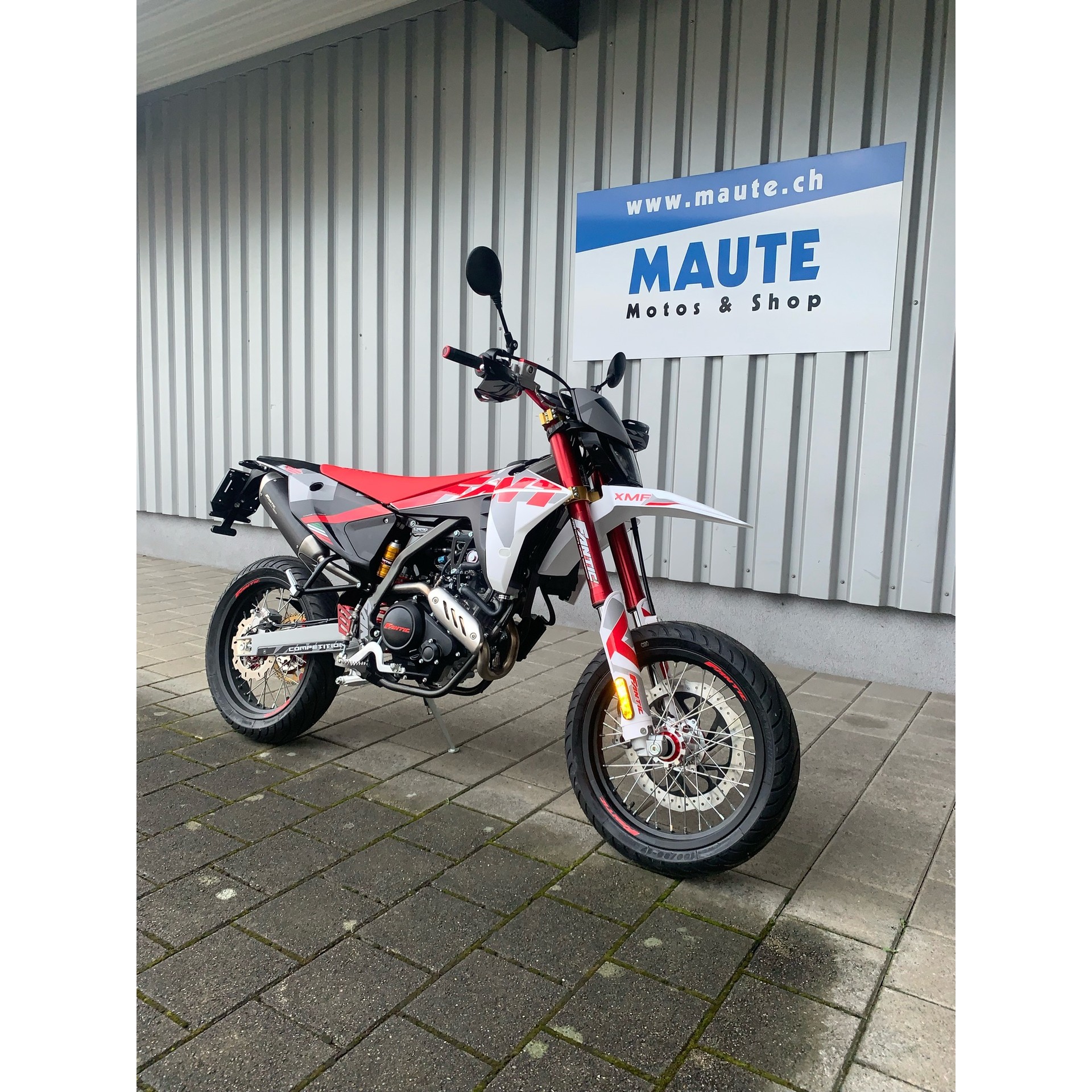 FANTIC XMF 125 Motard Competition-showroom-element-1