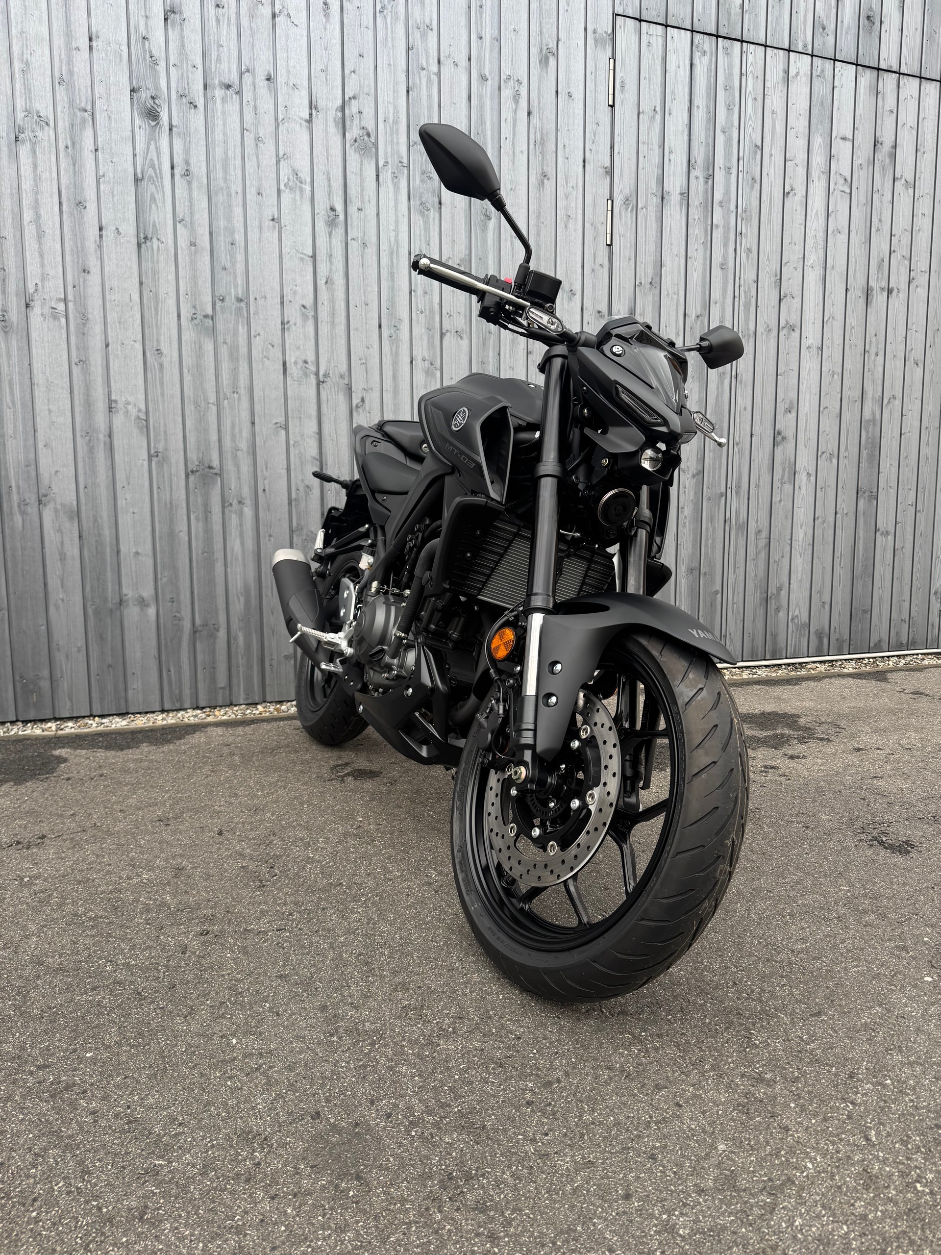 YAMAHA MT-03 ABS-showroom-element-1