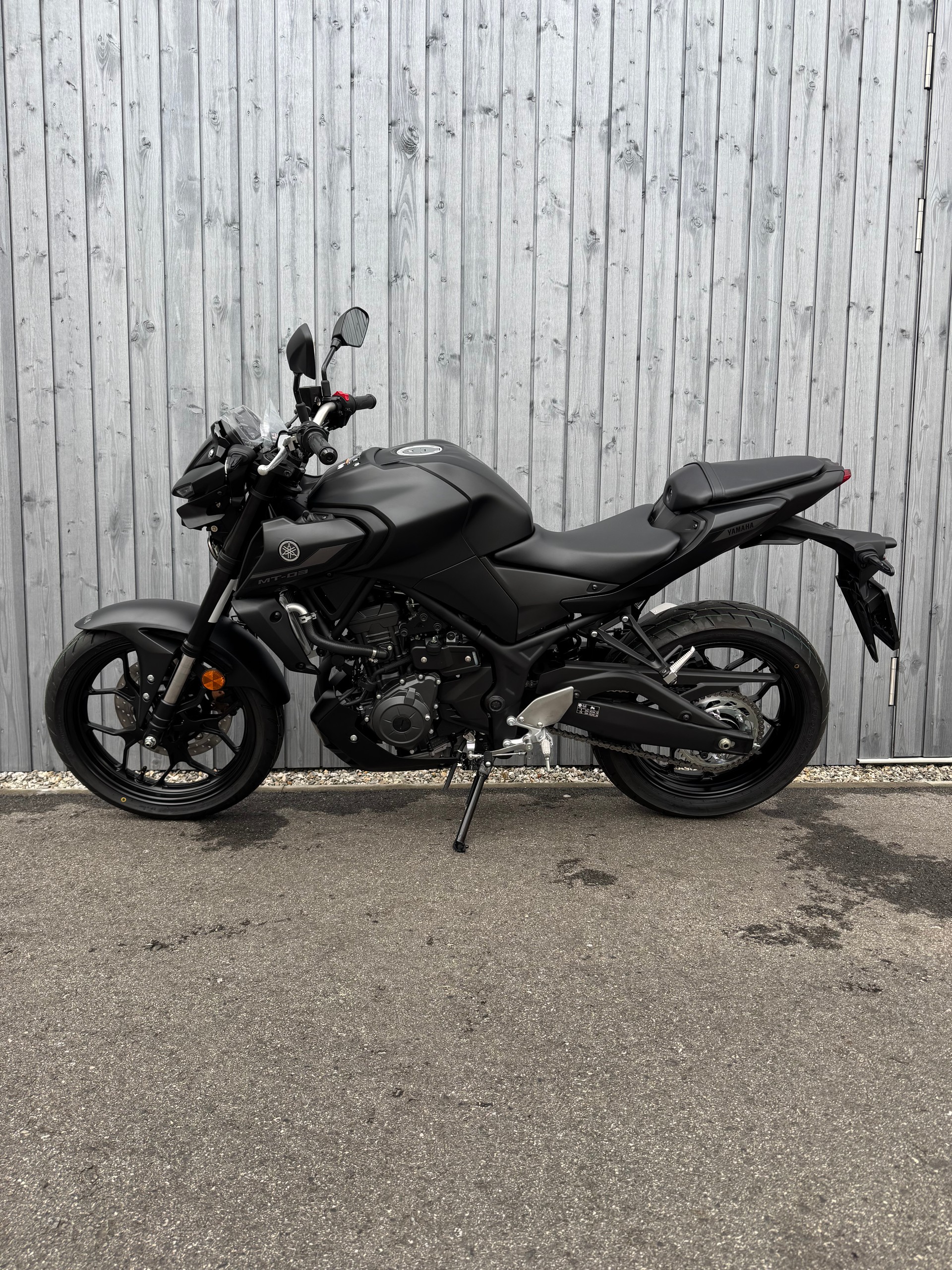 YAMAHA MT-03 ABS-showroom-element-3
