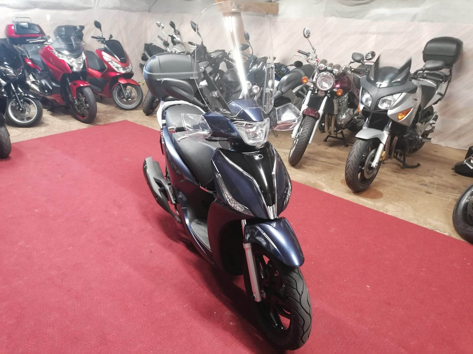 KYMCO People S 125i ABS Topcase/Windschild-image-4