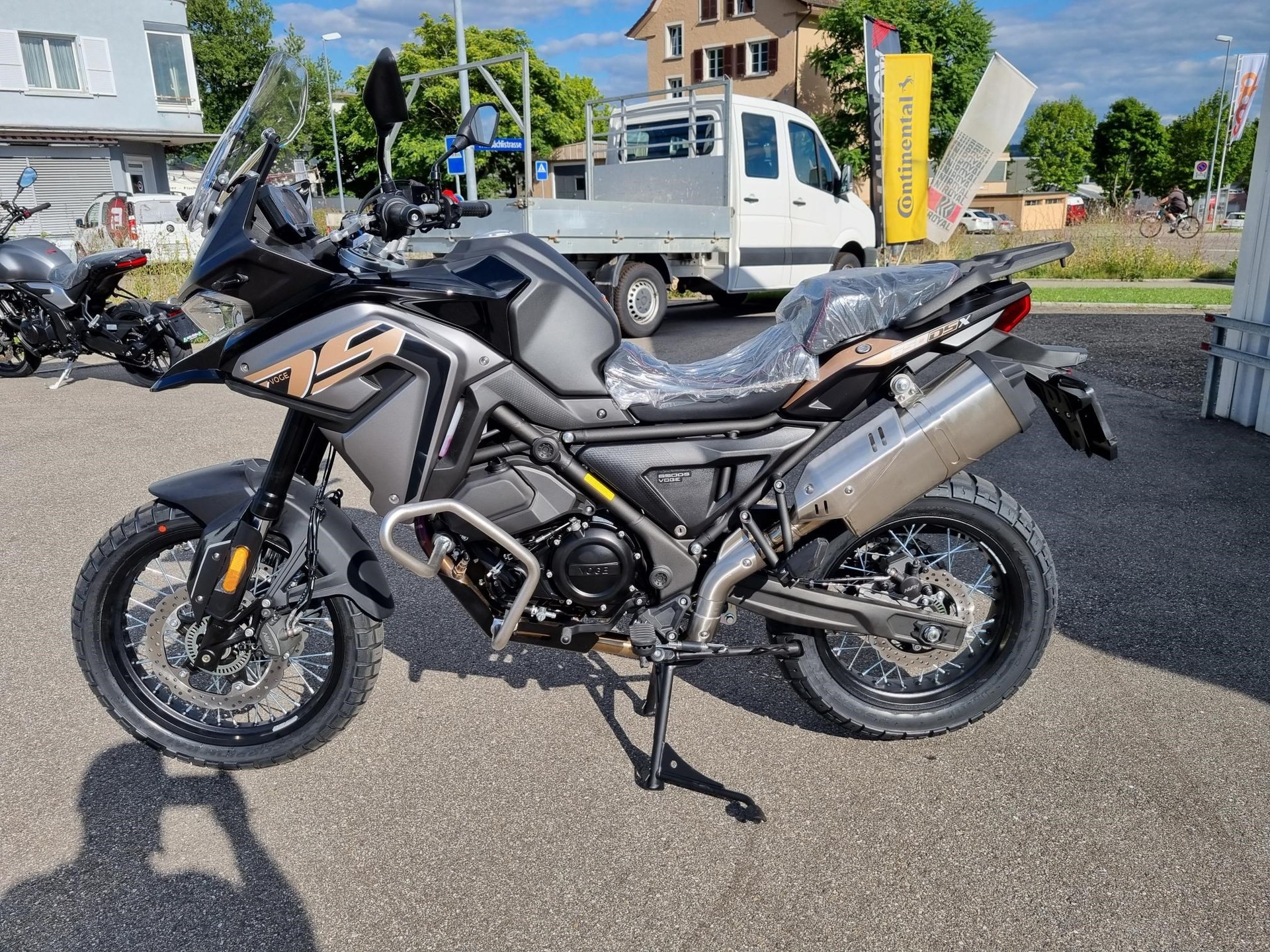 VOGE 650DS-showroom-element-1