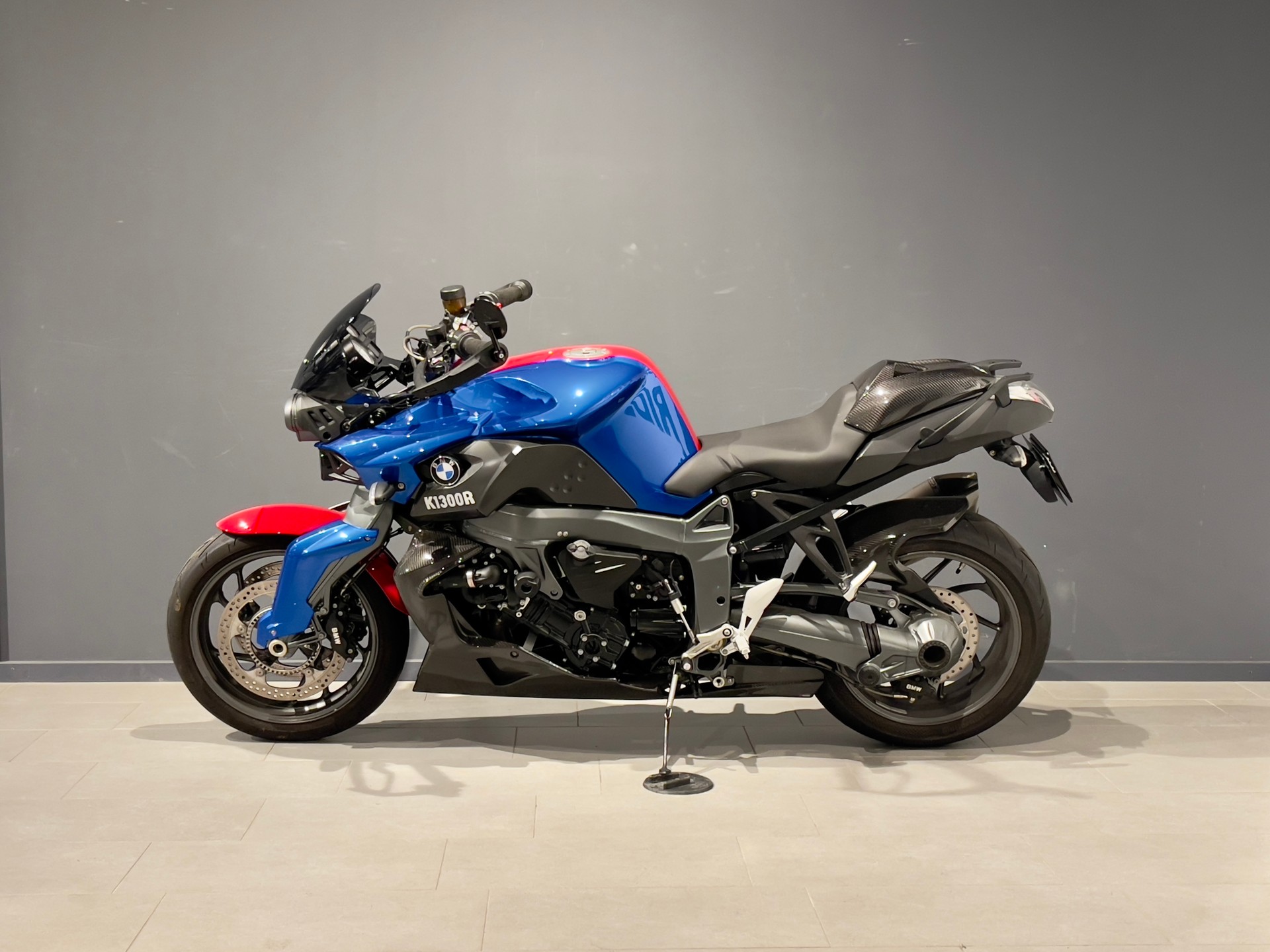 BMW K 1300 R-showroom-element-3