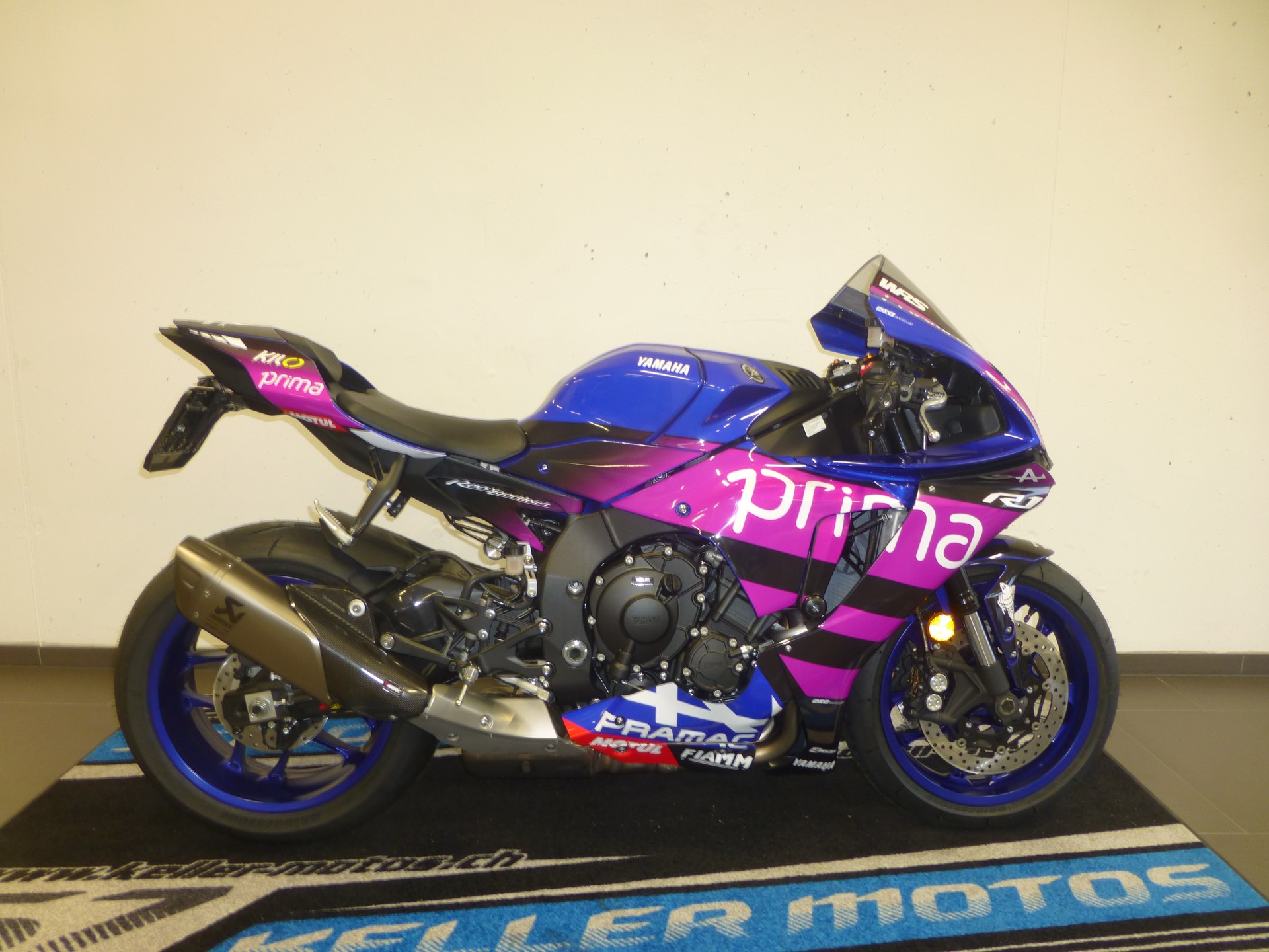 YAMAHA YZF-R1 ABS