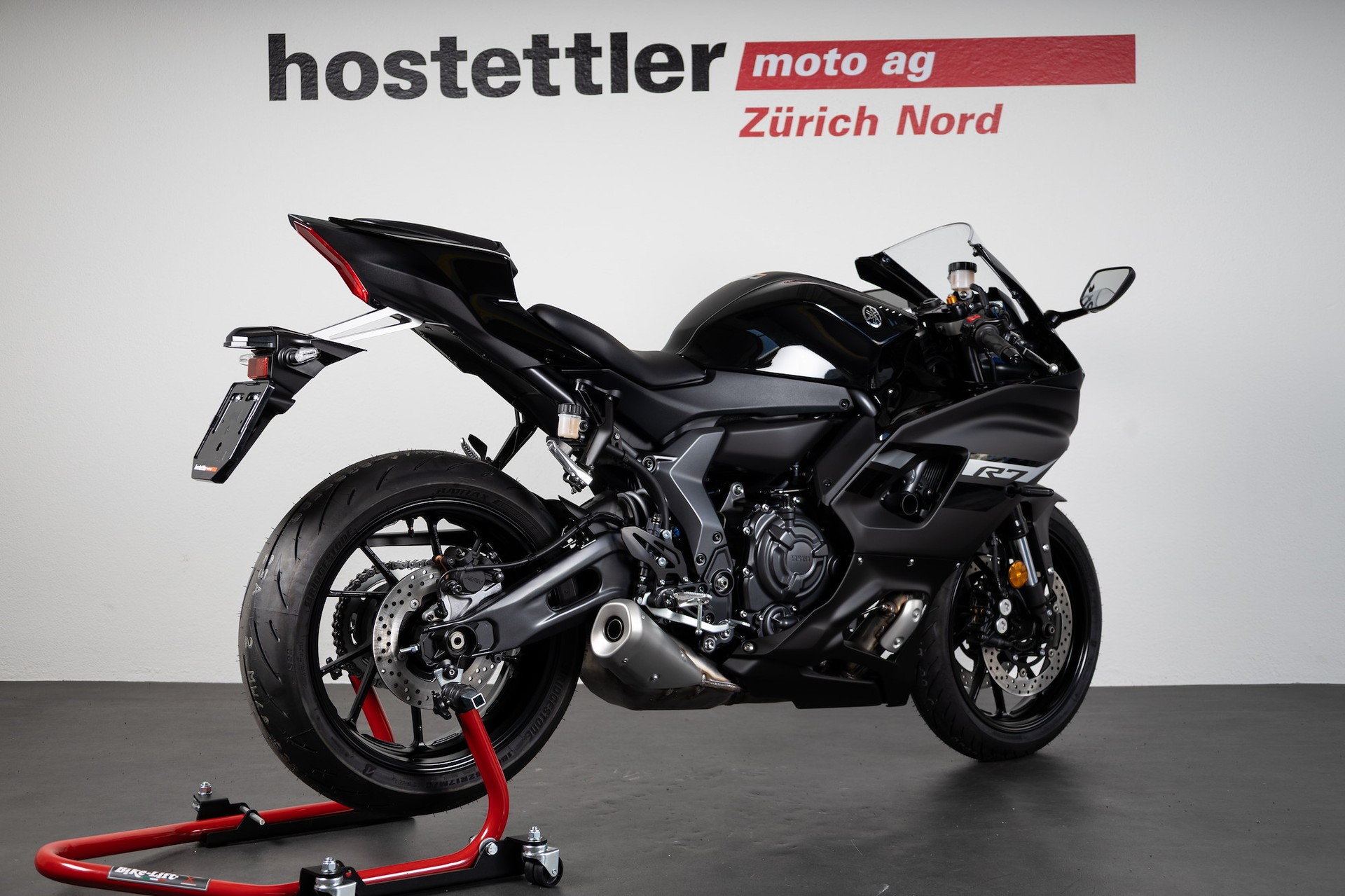 YAMAHA R7-showroom-element-2