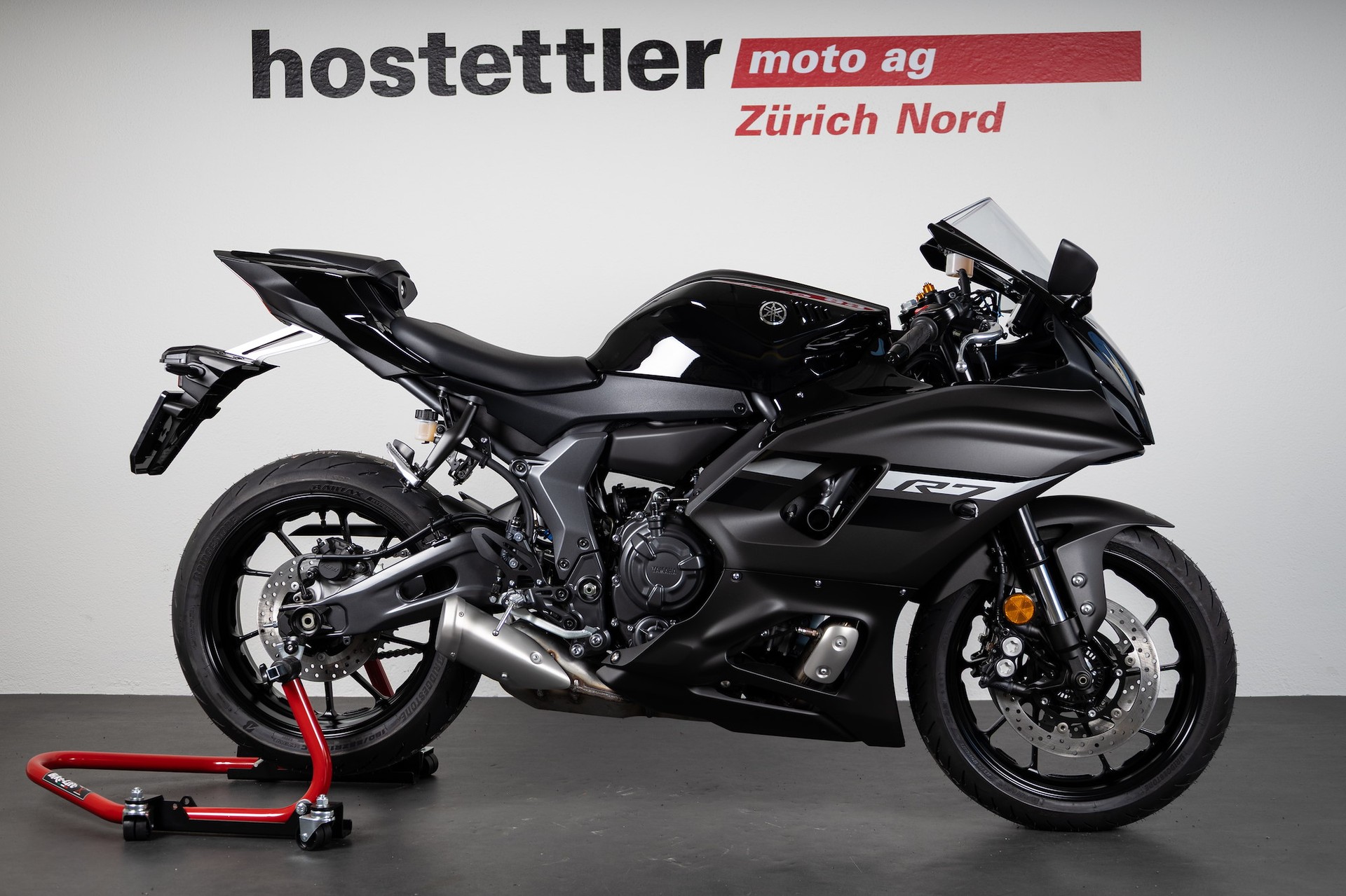 YAMAHA R7-showroom-element-1