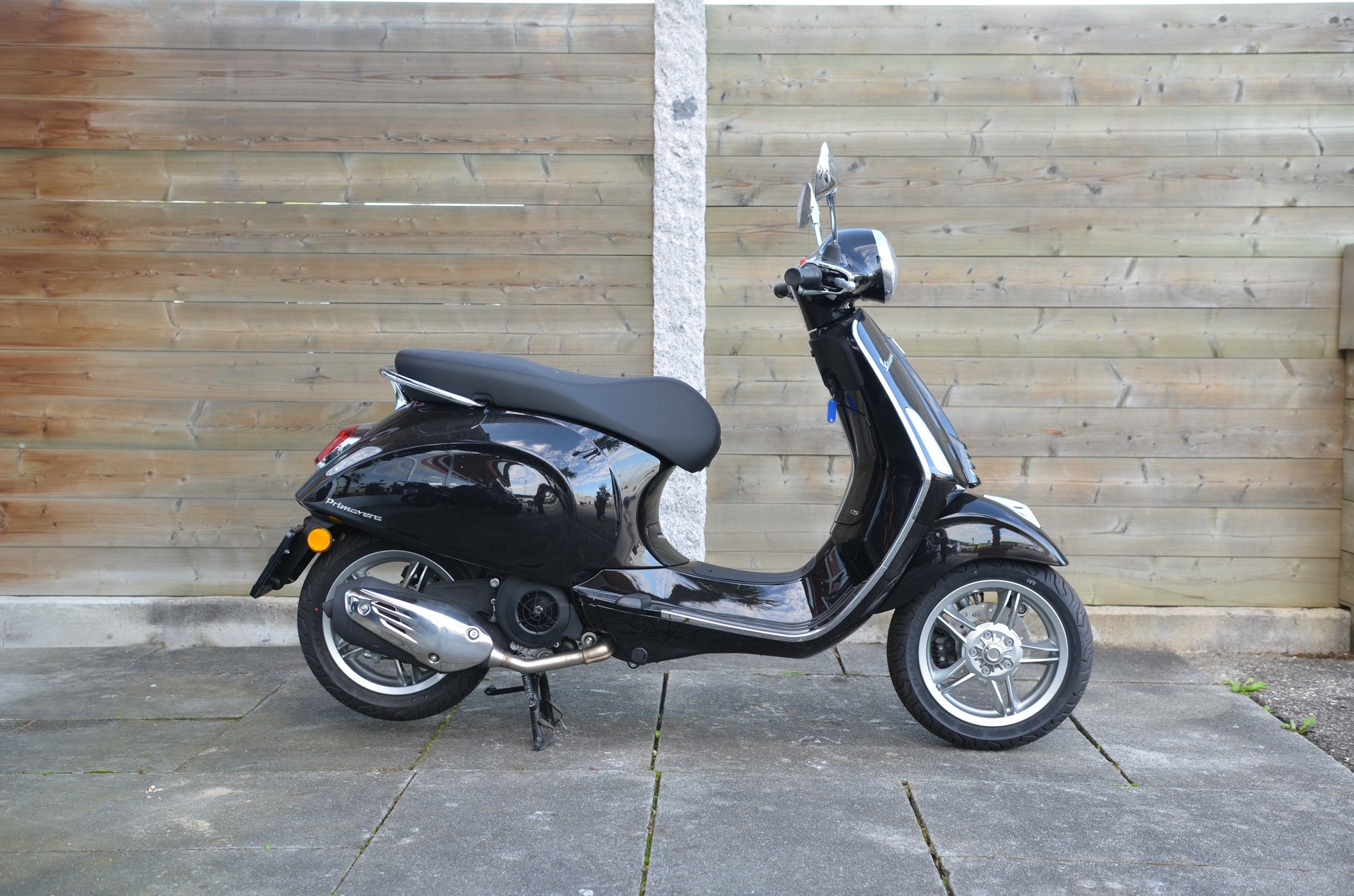 PIAGGIO Vespa 125 Primavera-showroom-element-3