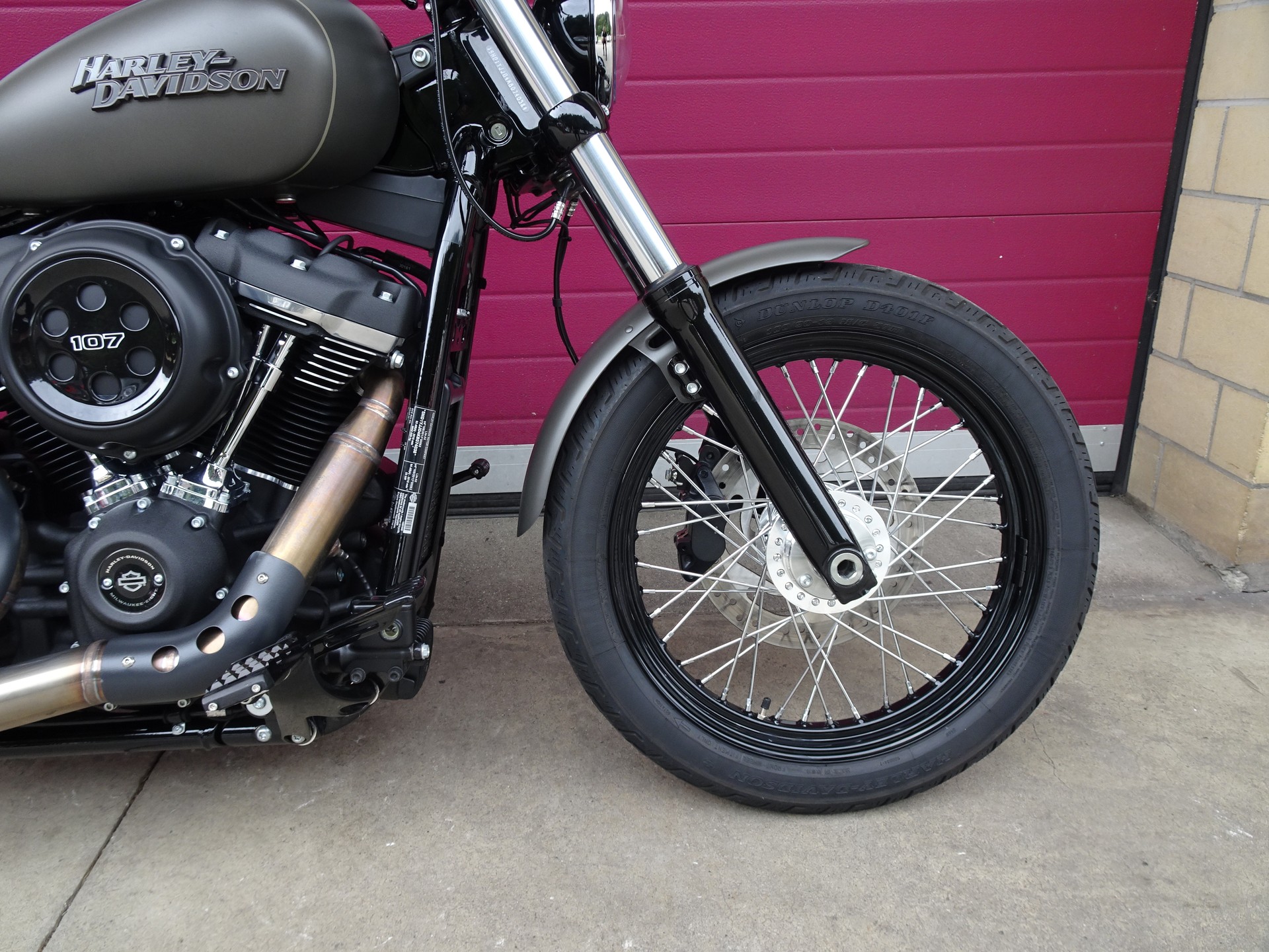 HARLEY-DAVIDSON FXBB Street Bob 107 ABS-showroom-element-1