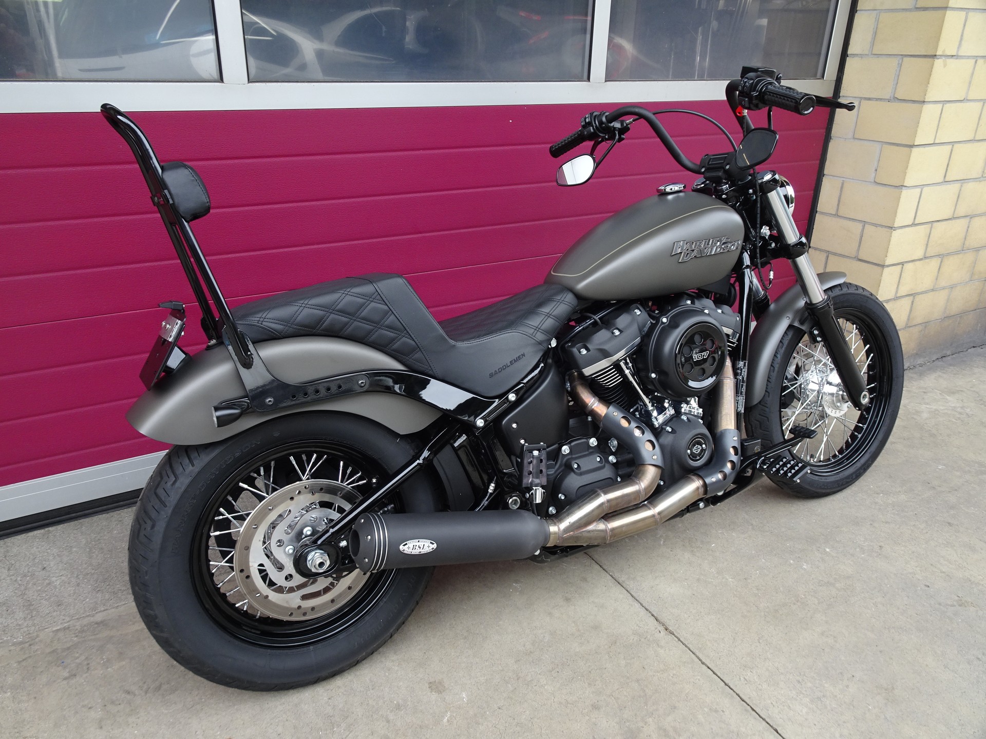 HARLEY-DAVIDSON FXBB Street Bob 107 ABS-showroom-element-3