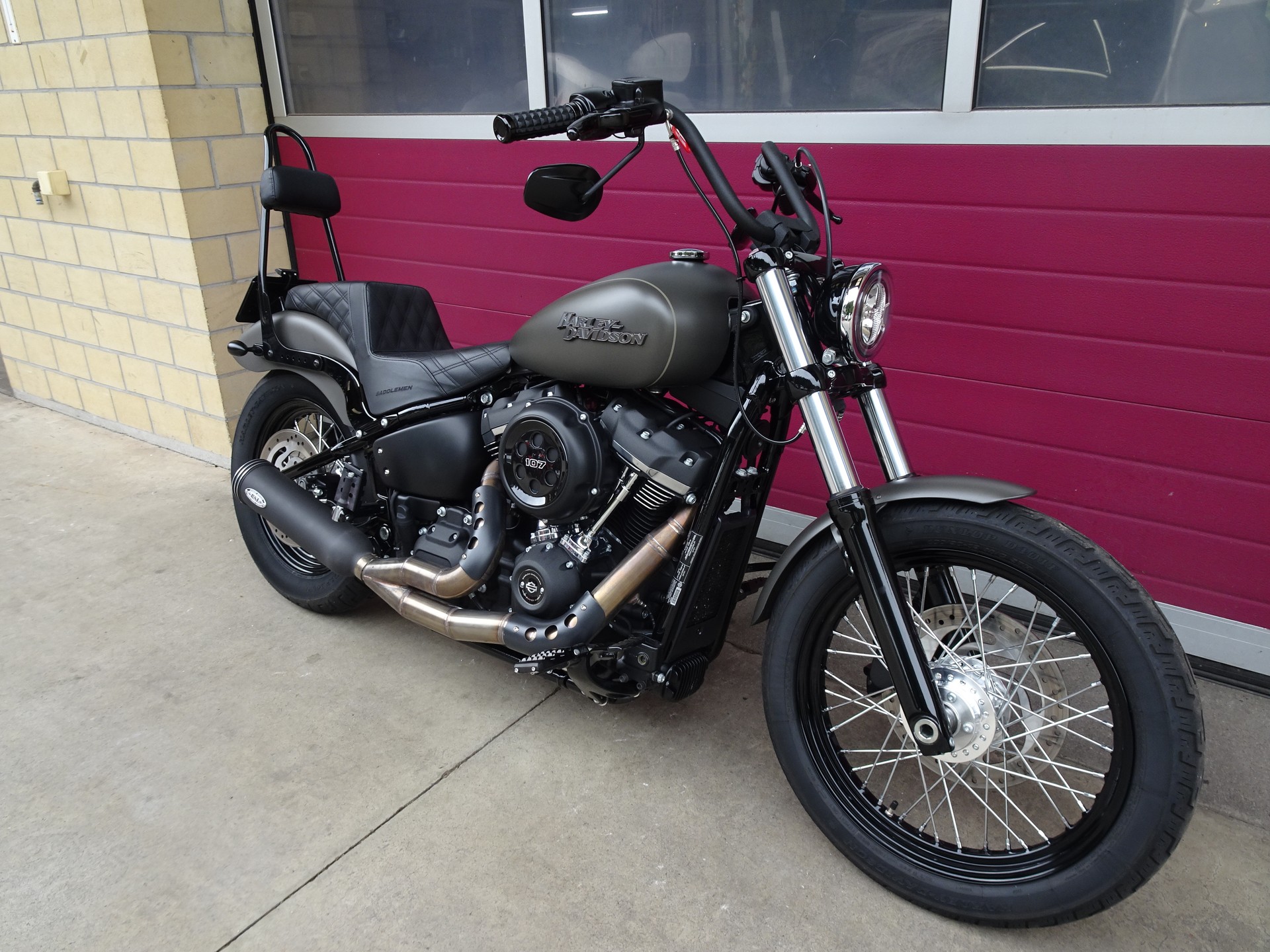 HARLEY-DAVIDSON FXBB Street Bob 107 ABS-showroom-element-2