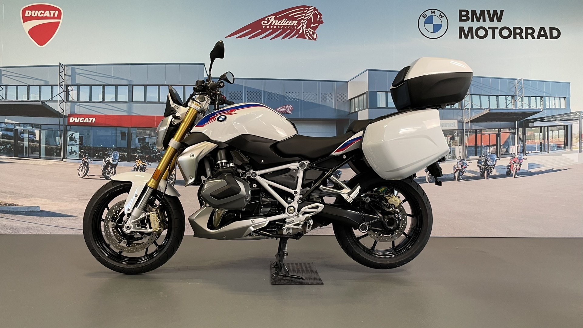 BMW R 1250 R Sport Extension de garantie constructeur + 2ans-showroom-element-3