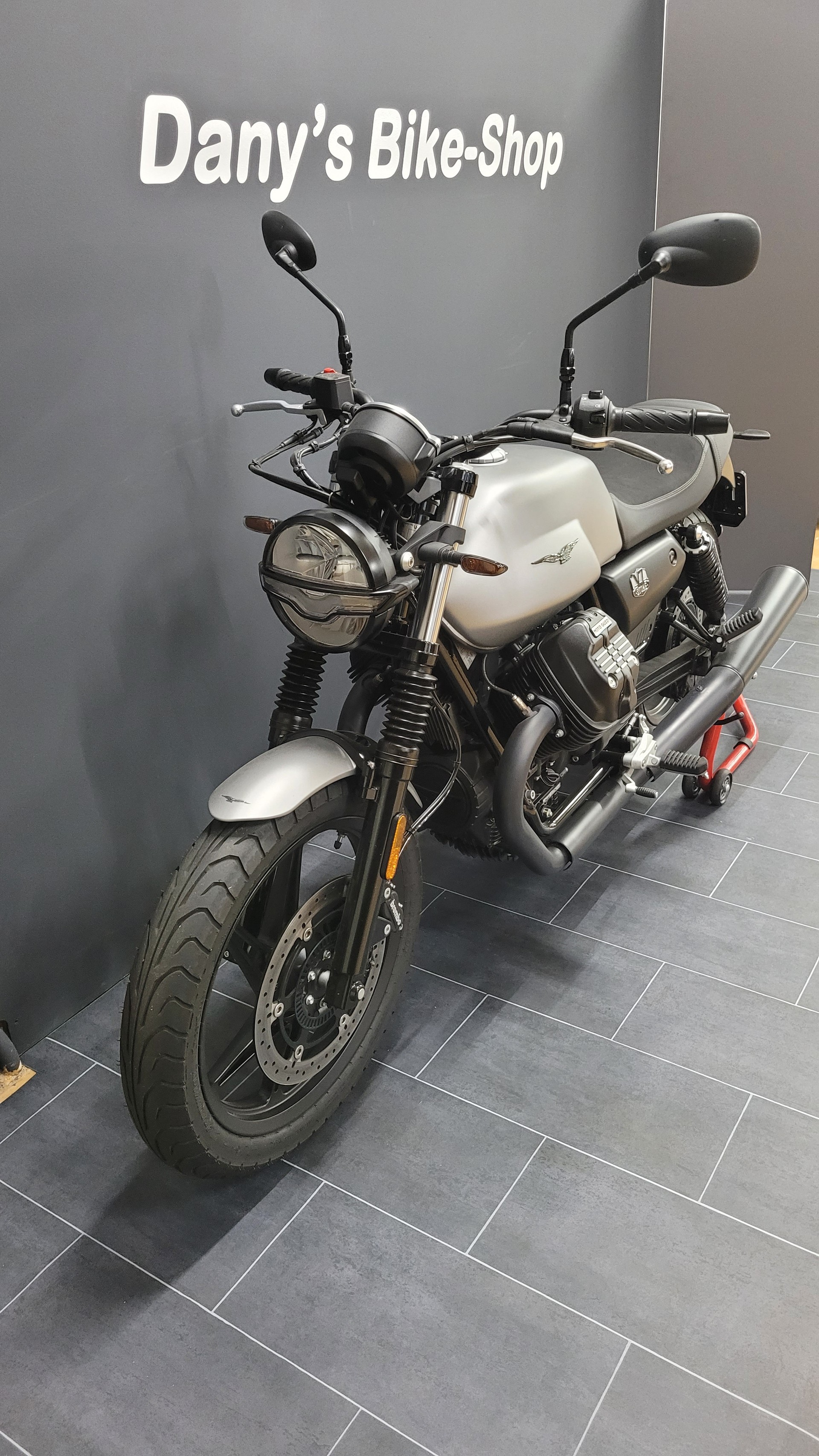 MOTO GUZZI V7 IV 850 Stone 35/47kW-showroom-element-1