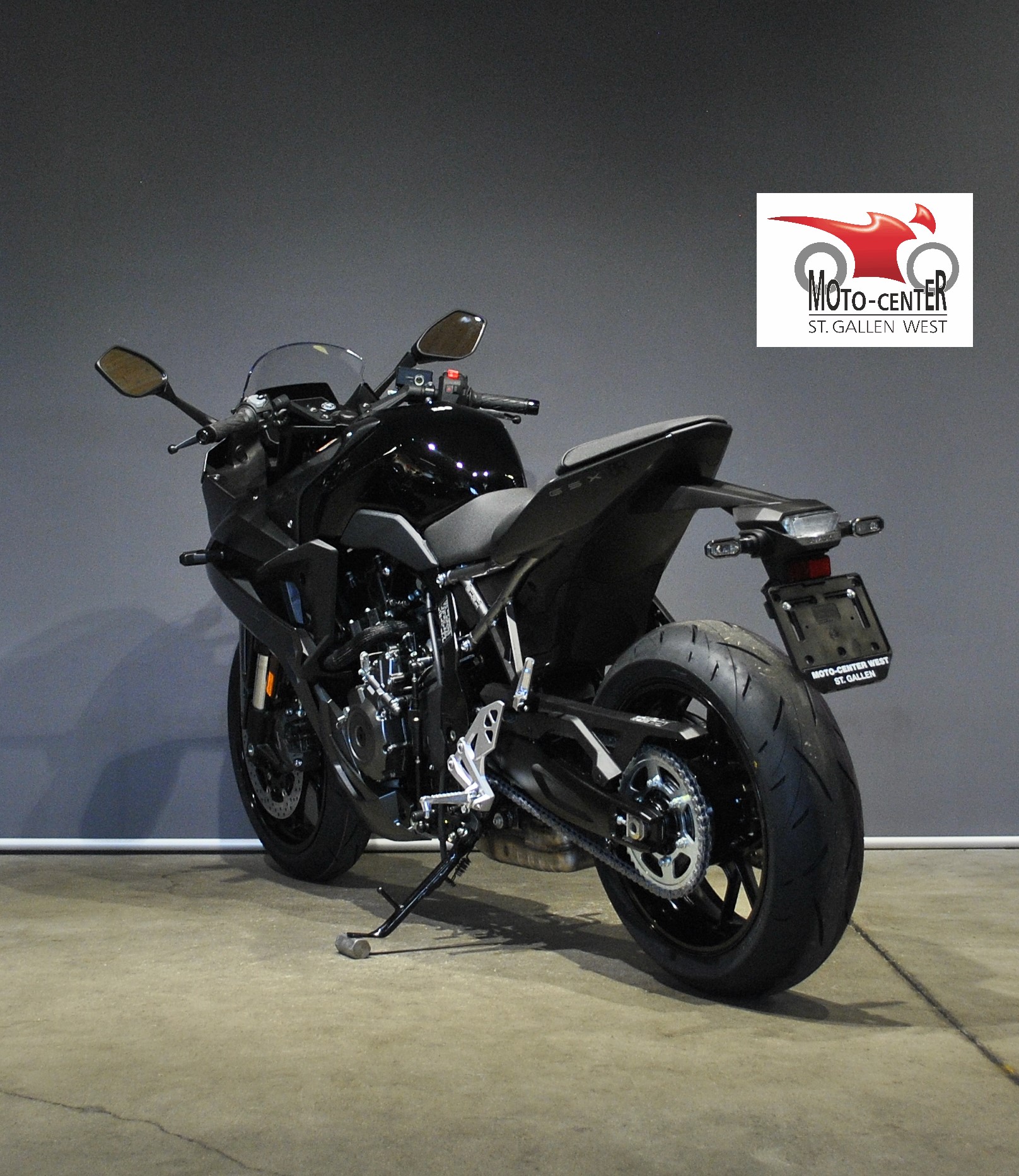 SUZUKI GSX 8R-image-3