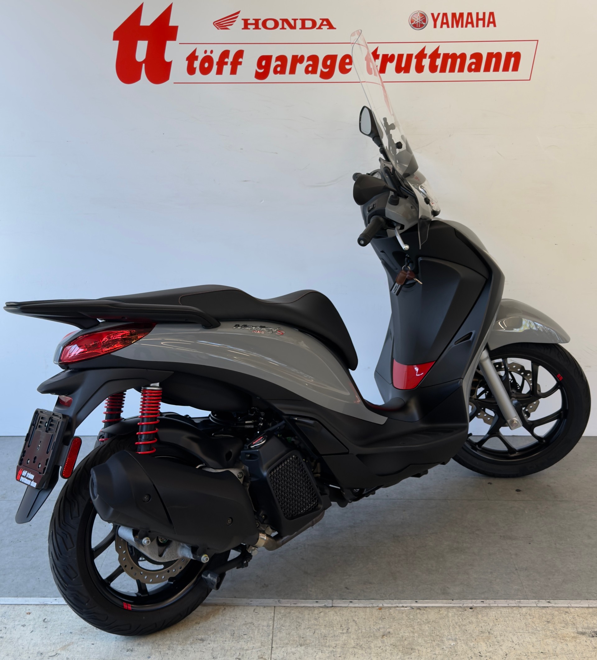 PIAGGIO Medley 125-showroom-element-3