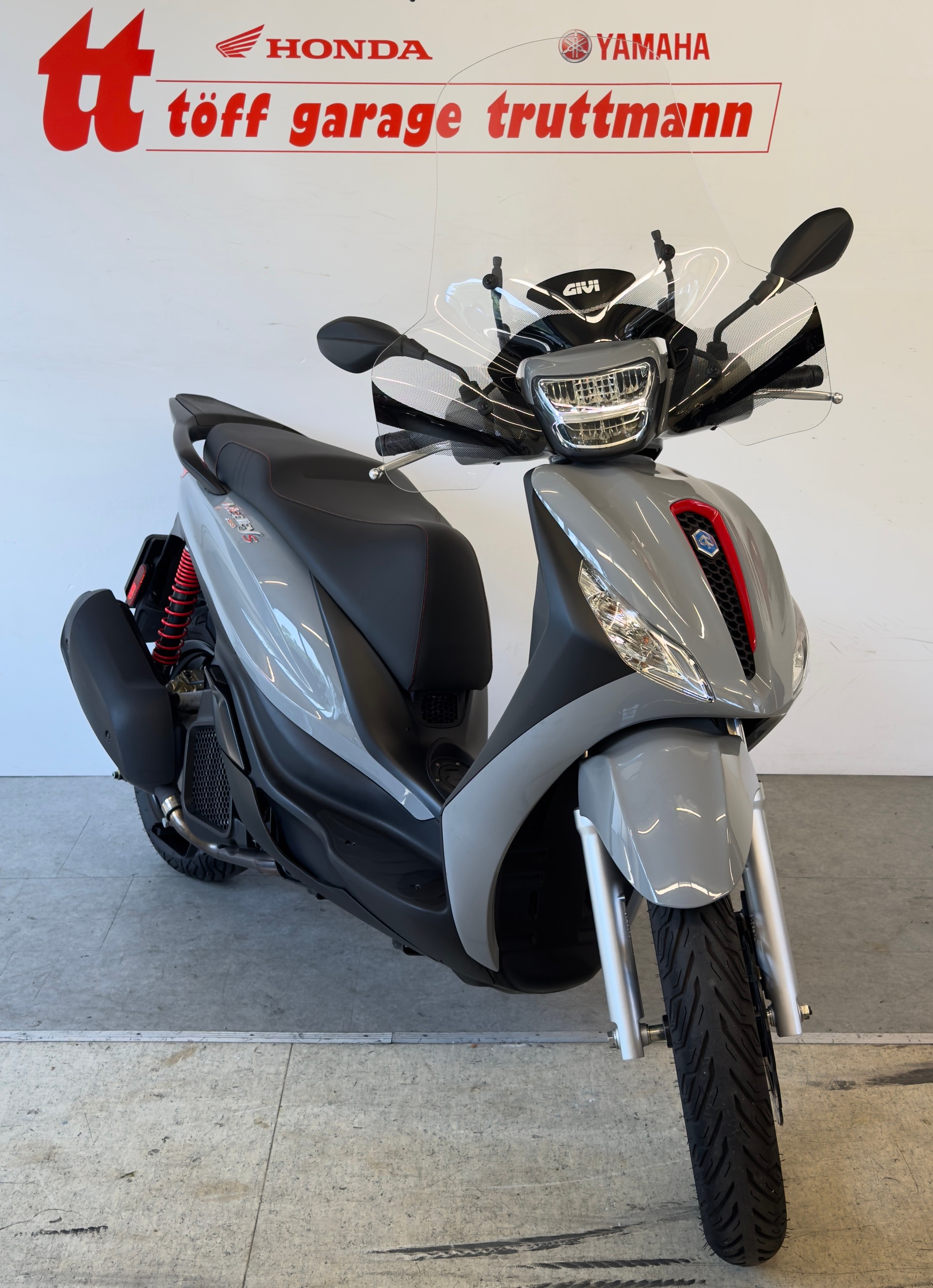 PIAGGIO Medley 125-showroom-element-2