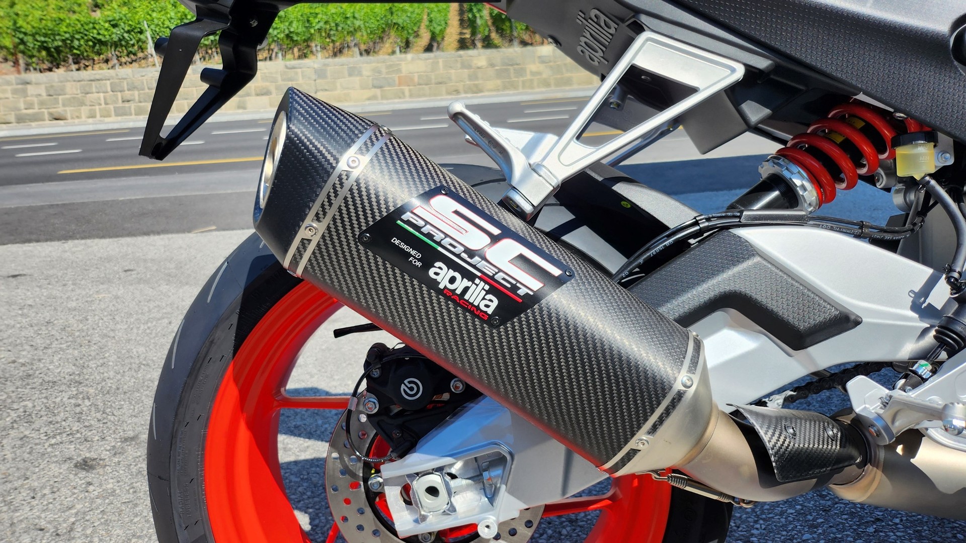 APRILIA RS 660 Extrema-showroom-element-3