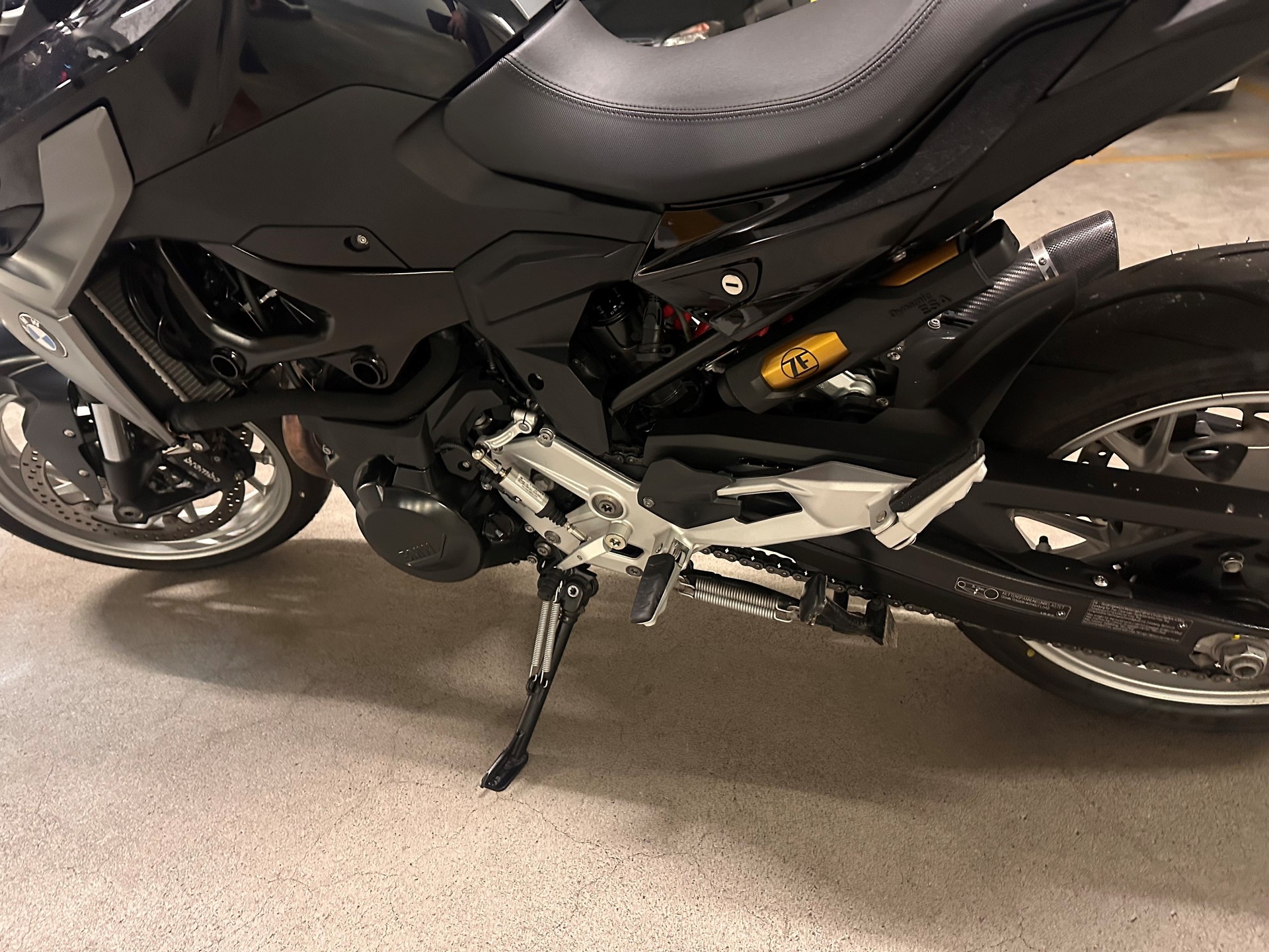 BMW F 900 R A2 (35kW) ABS-image-5