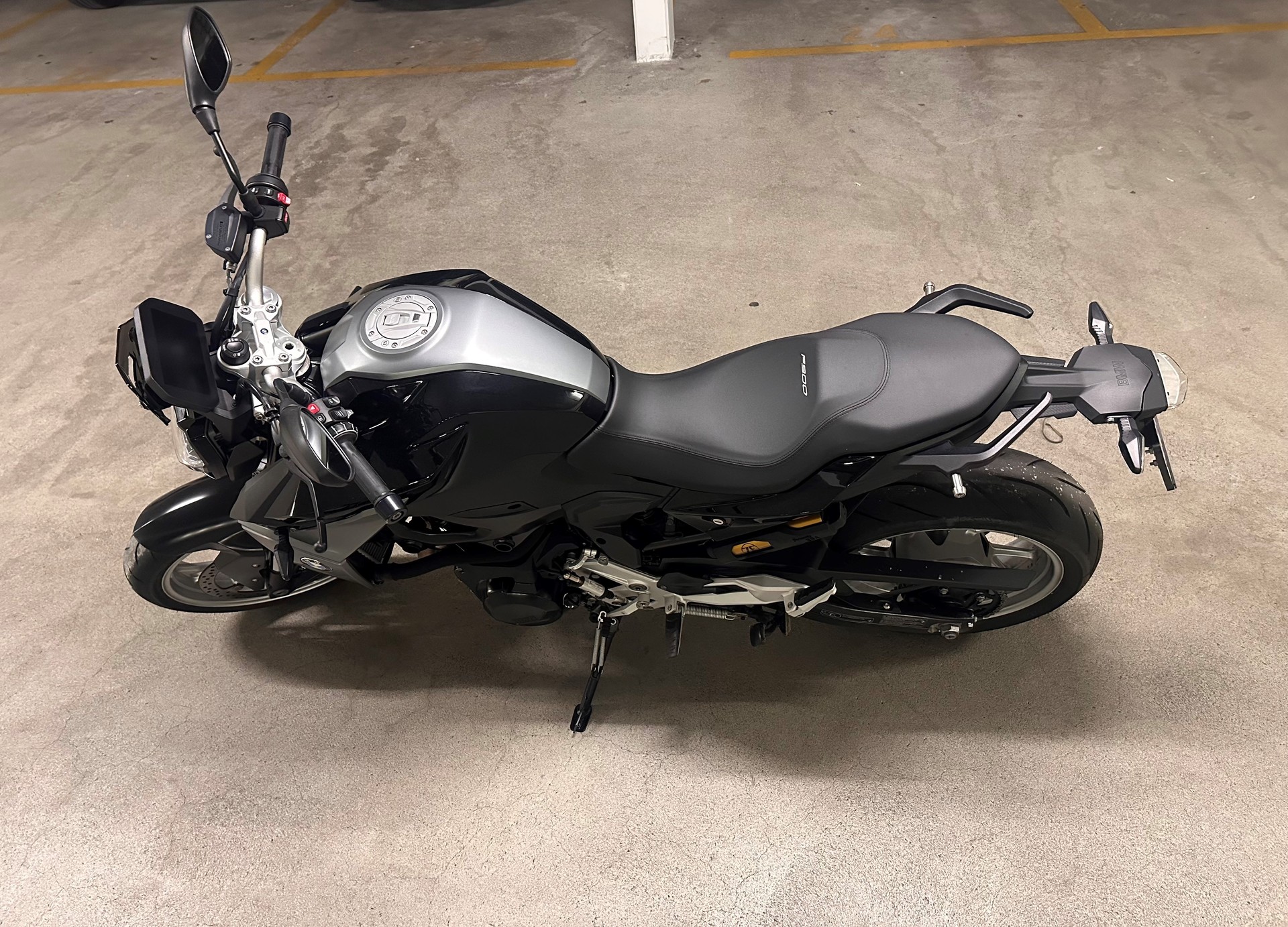 BMW F 900 R A2 (35kW) ABS-image-2