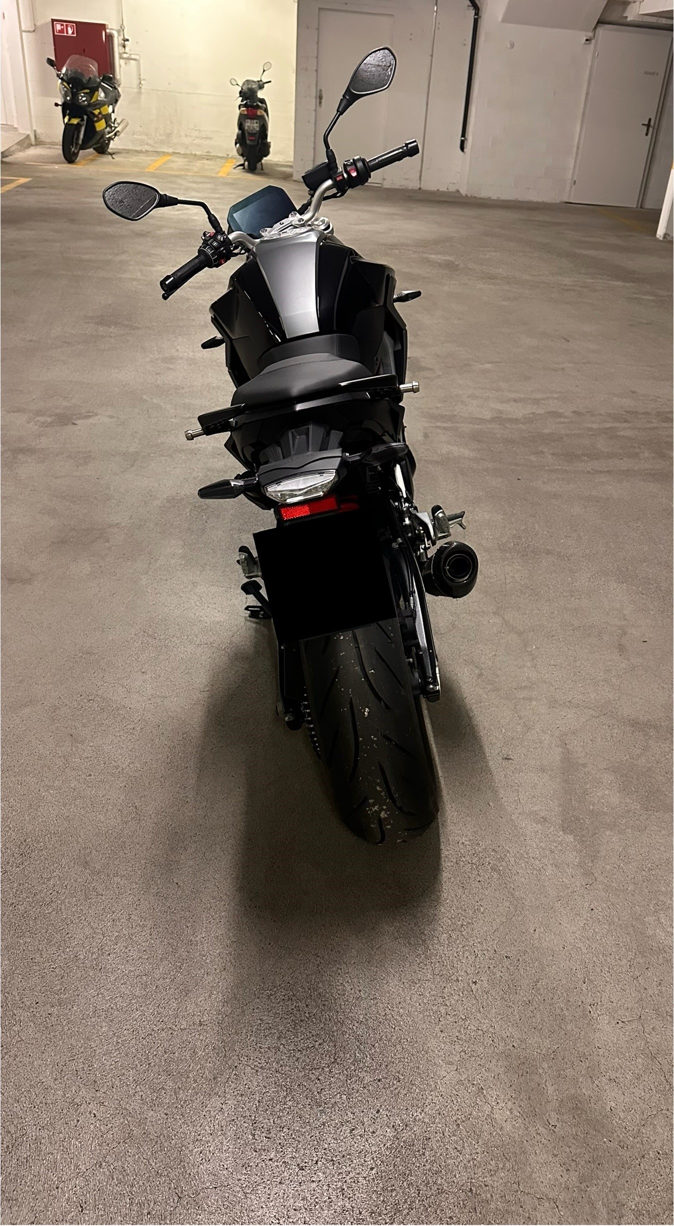 BMW F 900 R A2 (35kW) ABS-image-3