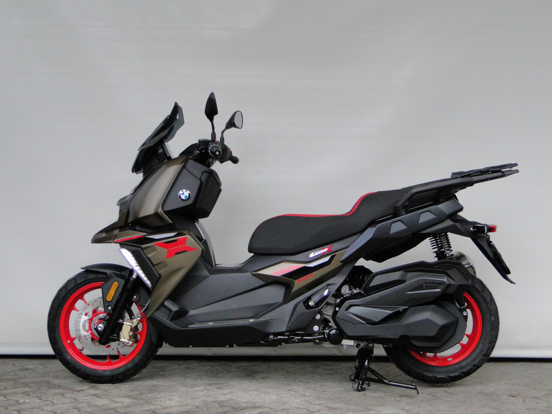 BMW C 400 X 3 Jahre / 30'000km Gratisservice-image-0
