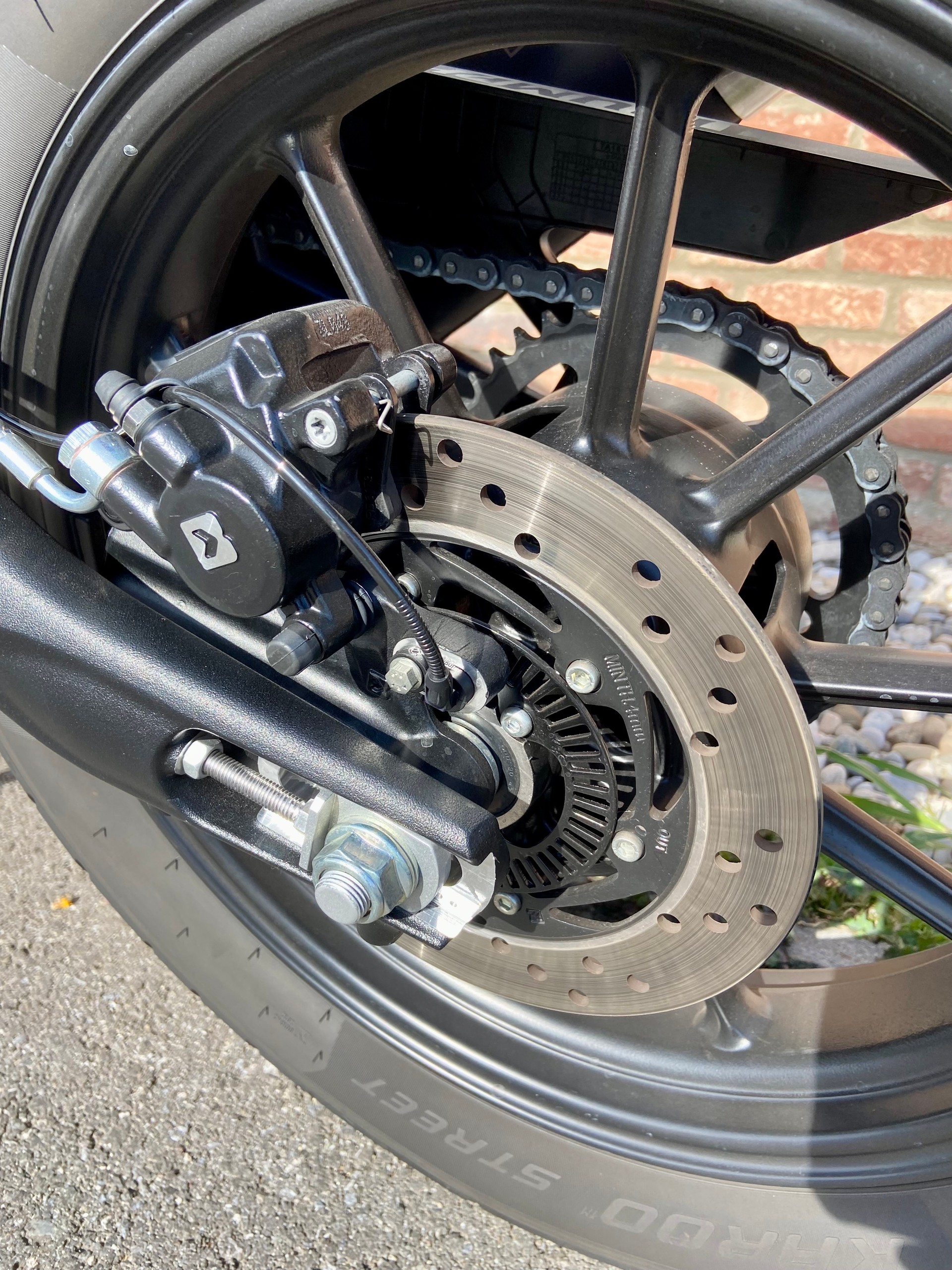 TRIUMPH Speed 400  X-showroom-element-3
