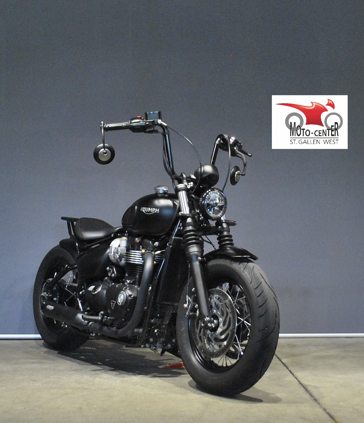 TRIUMPH Bonneville 1200 Bobber Black ABS