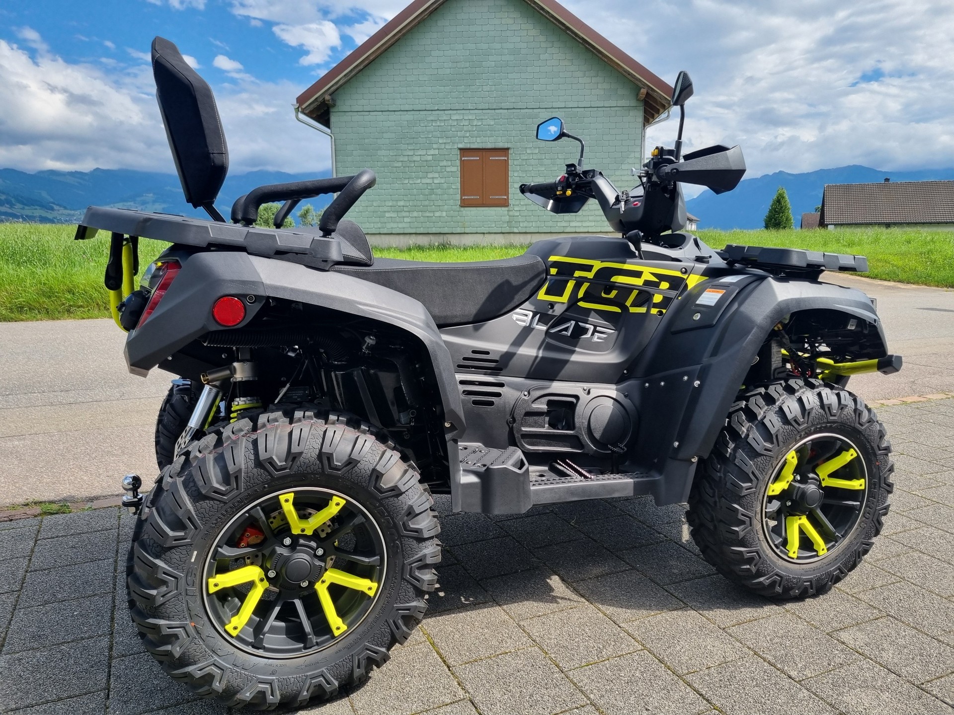 TGB Blade 1000 EFI LT Touring 4x4-image-1