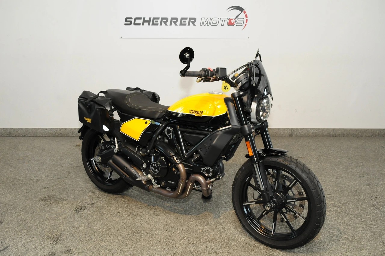 DUCATI SCRAMBLER ICON DARK-showroom-element-1