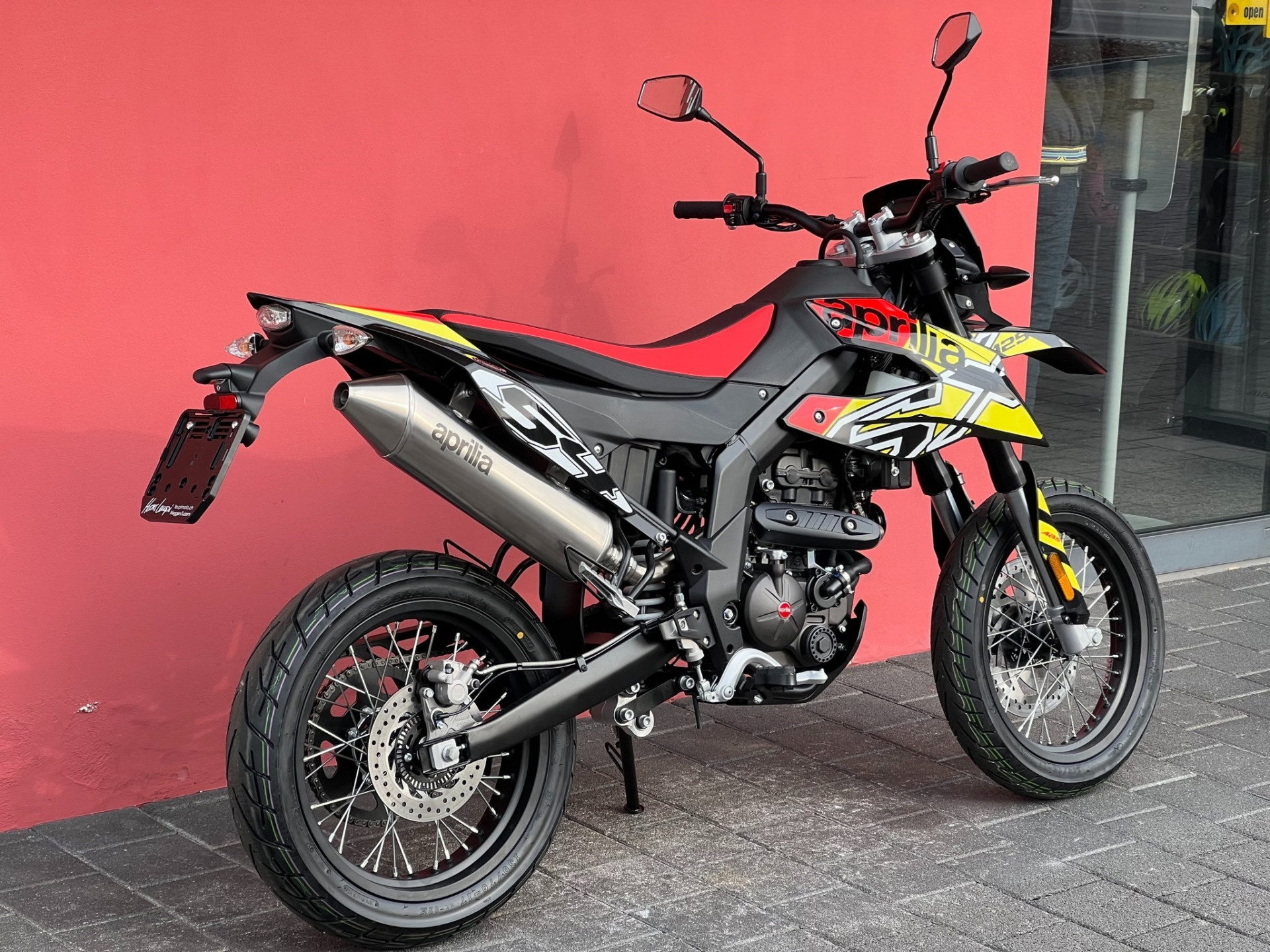 APRILIA SX 125-showroom-element-2