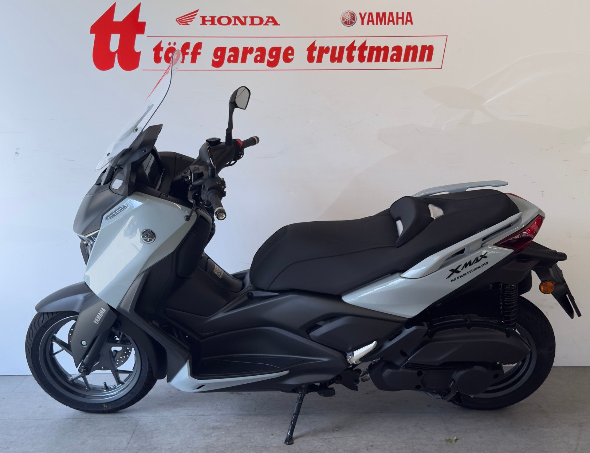 YAMAHA X-Max YP 125 Tech Max +-image-1