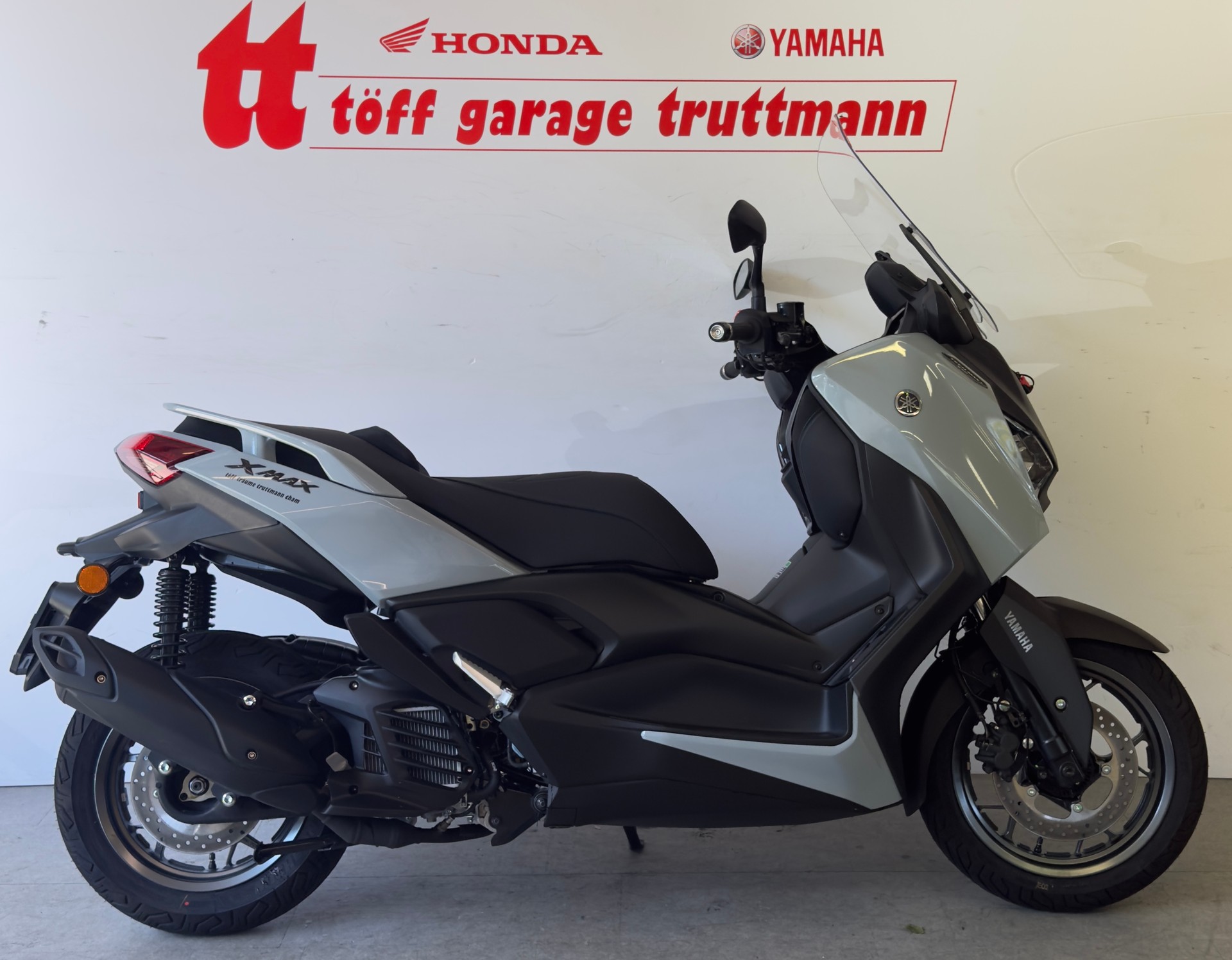 YAMAHA X-Max YP 125 Tech Max +-image-0