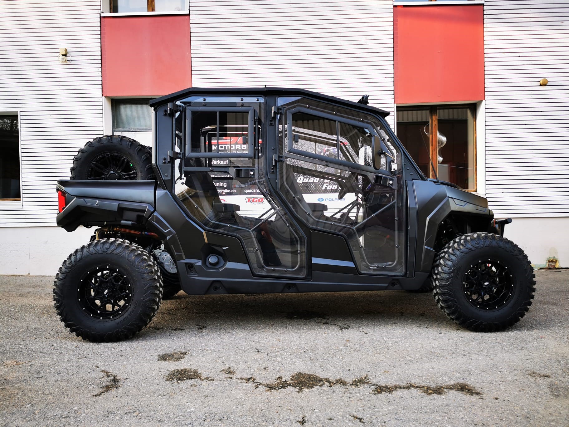POLARIS GENERAL Crew 1000-showroom-element-2
