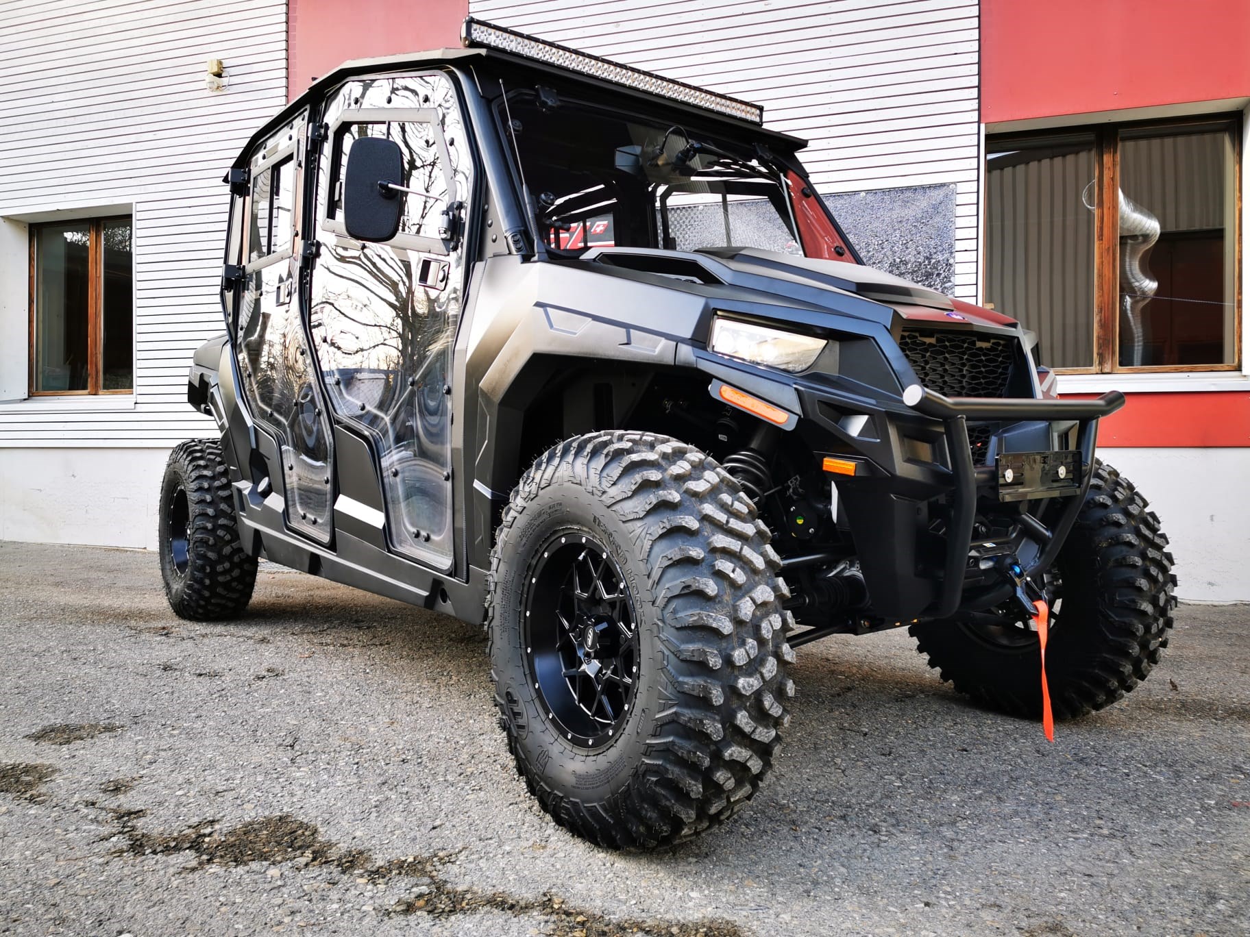 POLARIS GENERAL Crew 1000-showroom-element-3
