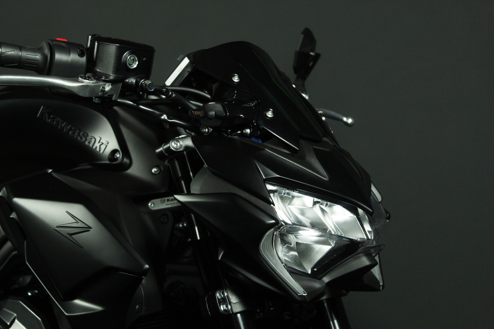 KAWASAKI Z 900 (92/70/35 KW) *Black Edition* Level 3-image-3