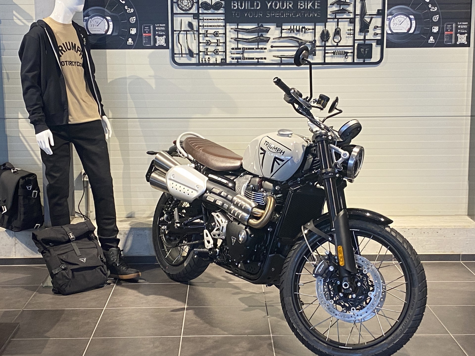 TRIUMPH Scrambler 1200 X-showroom-element-2