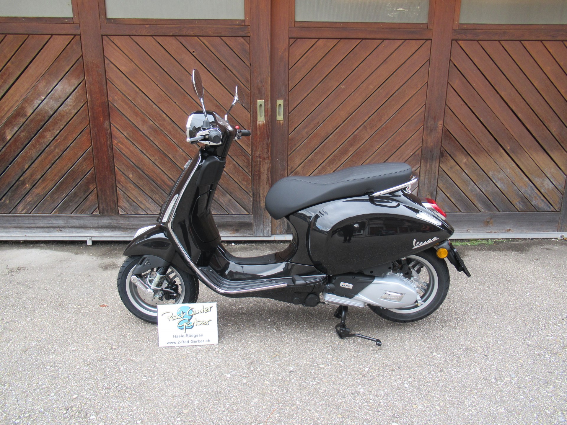 PIAGGIO Vespa Primavera 125-showroom-element-2