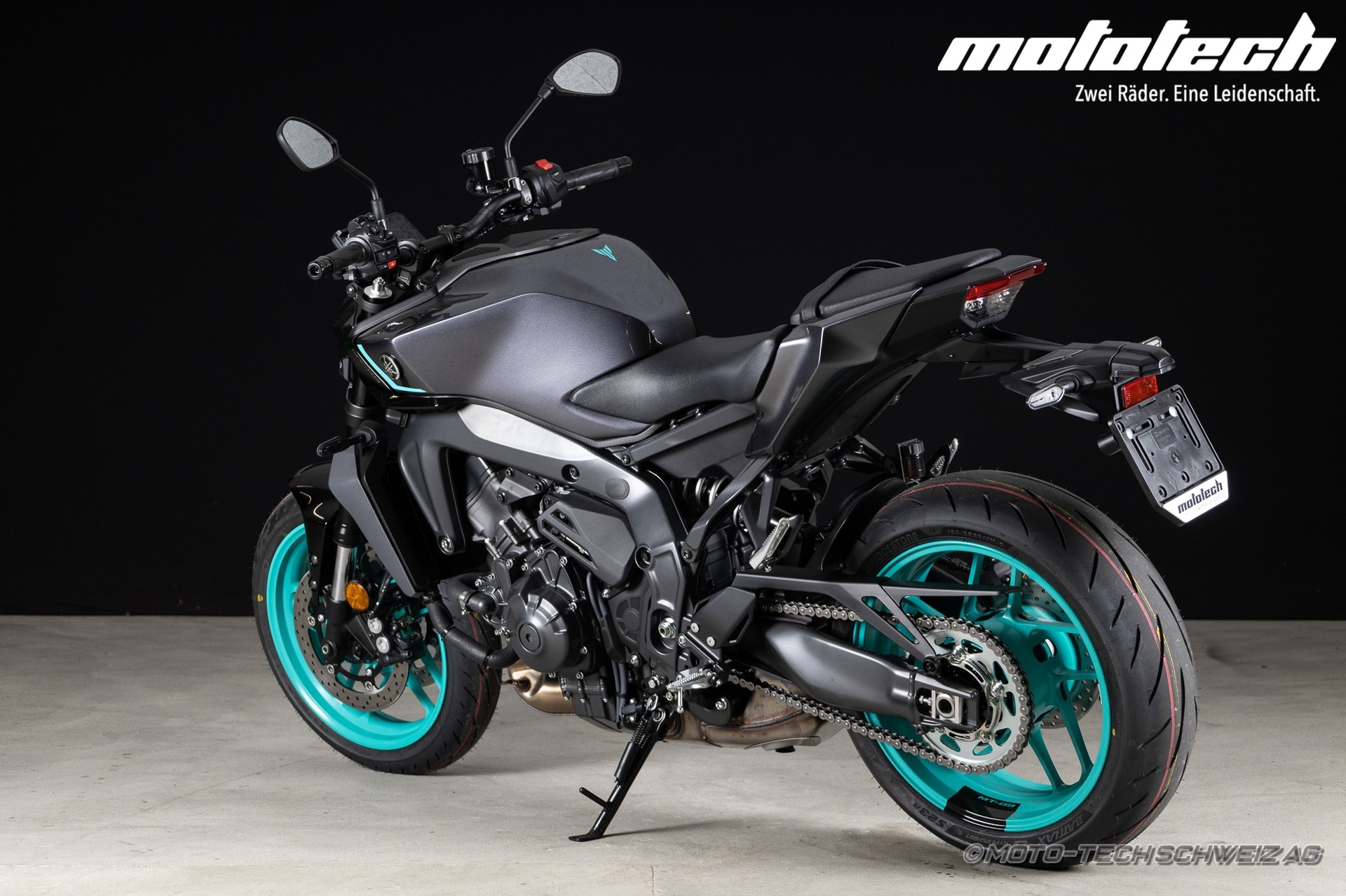 YAMAHA MT-09 Y-AMT (35kW)-showroom-element-3