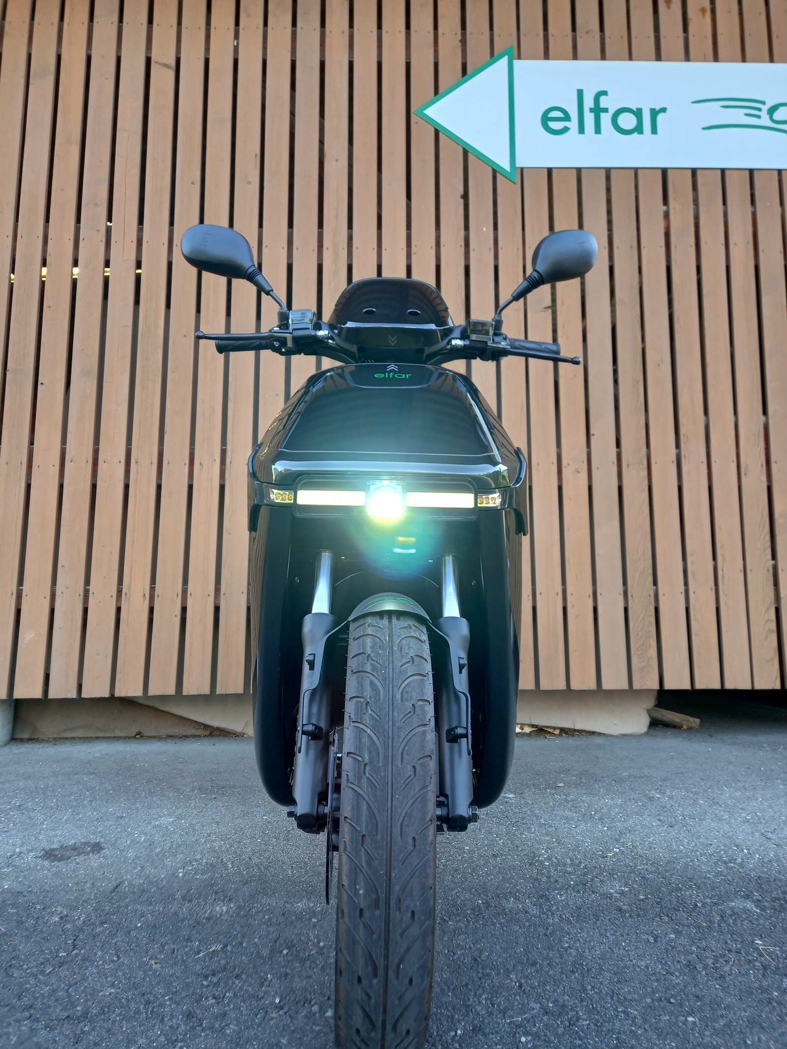 E-SCOOTER WOW-showroom-element-2
