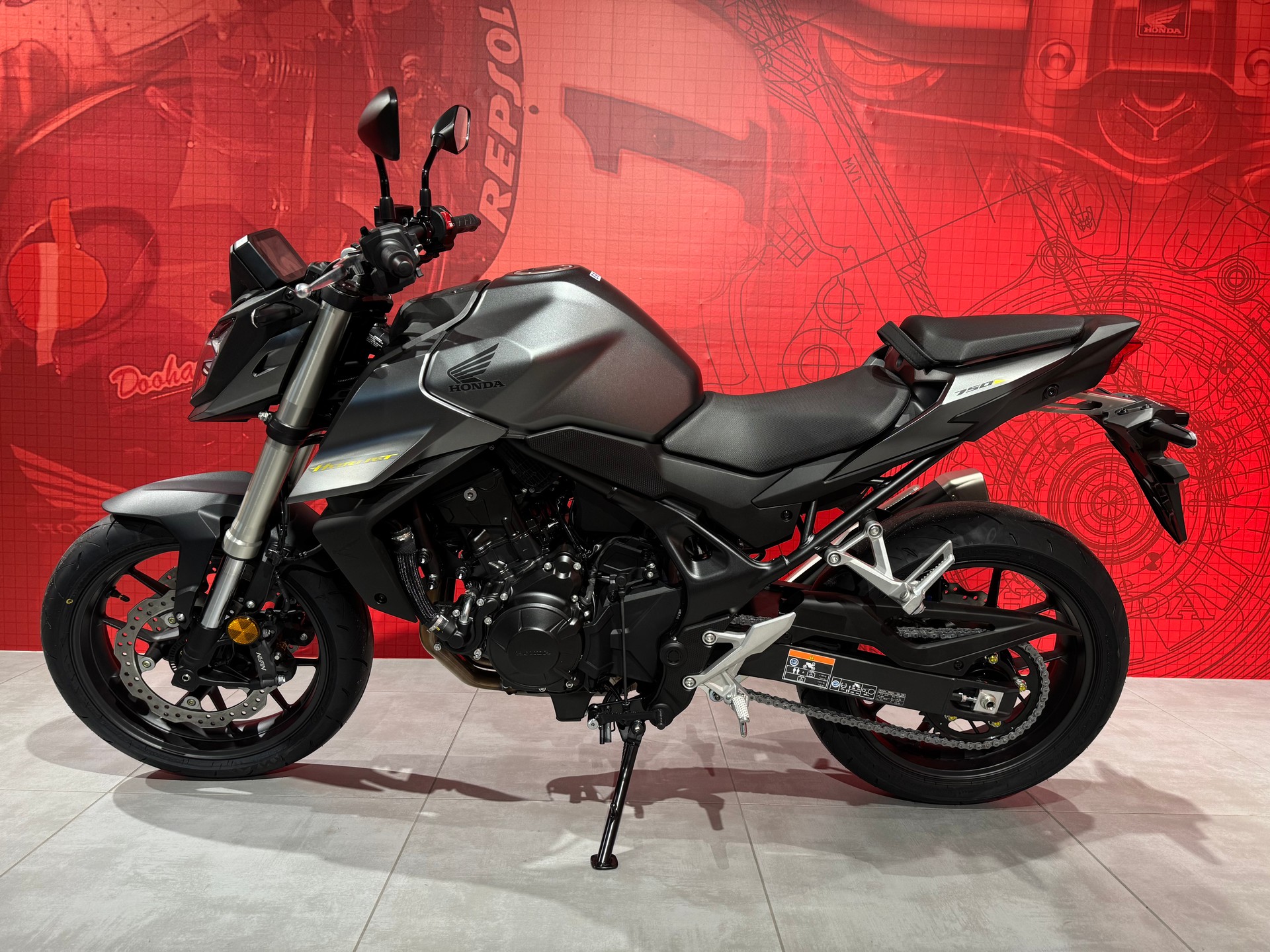 HONDA CB 750 Hornet-showroom-element-2