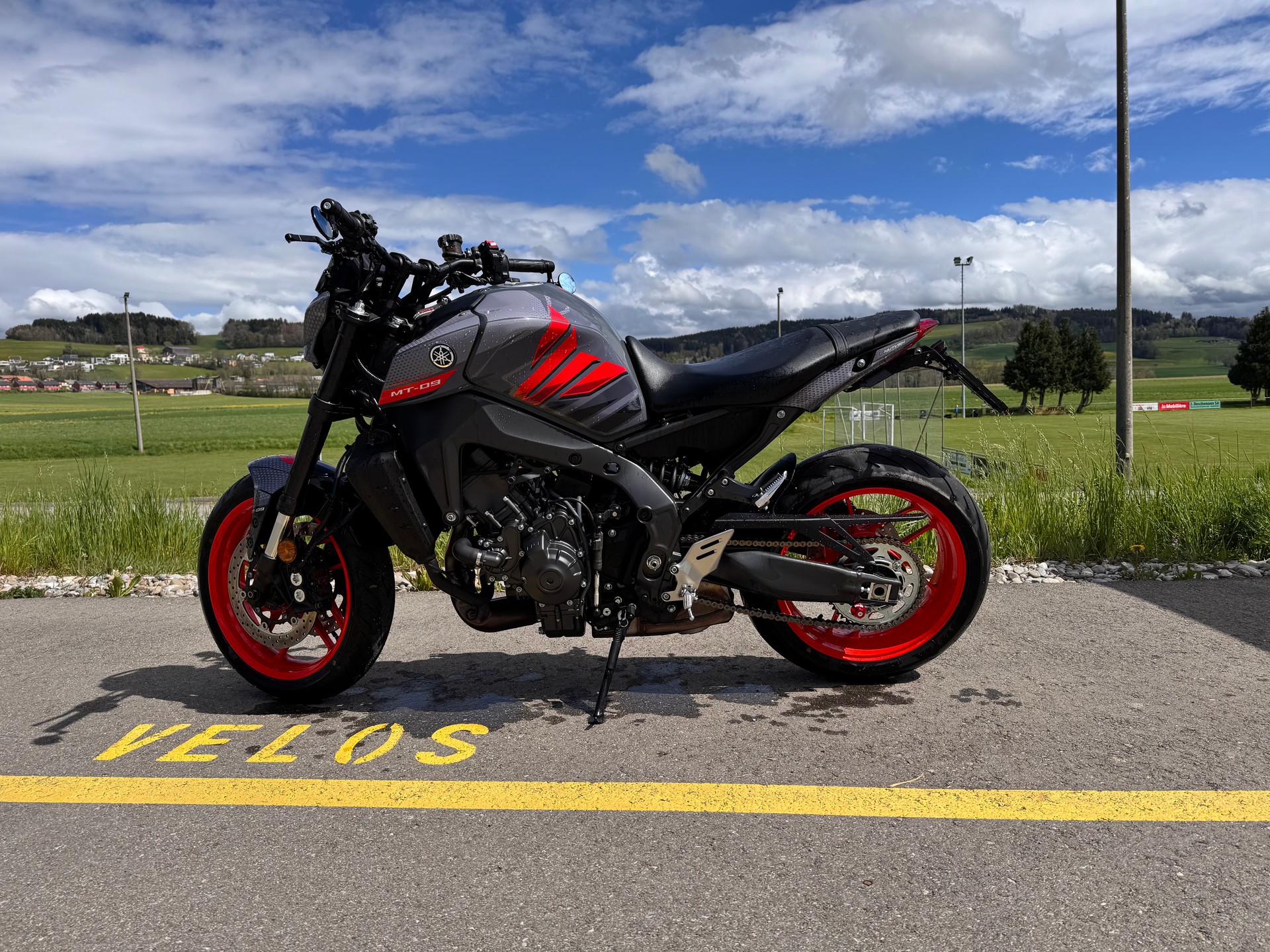 YAMAHA MT-09-image-5