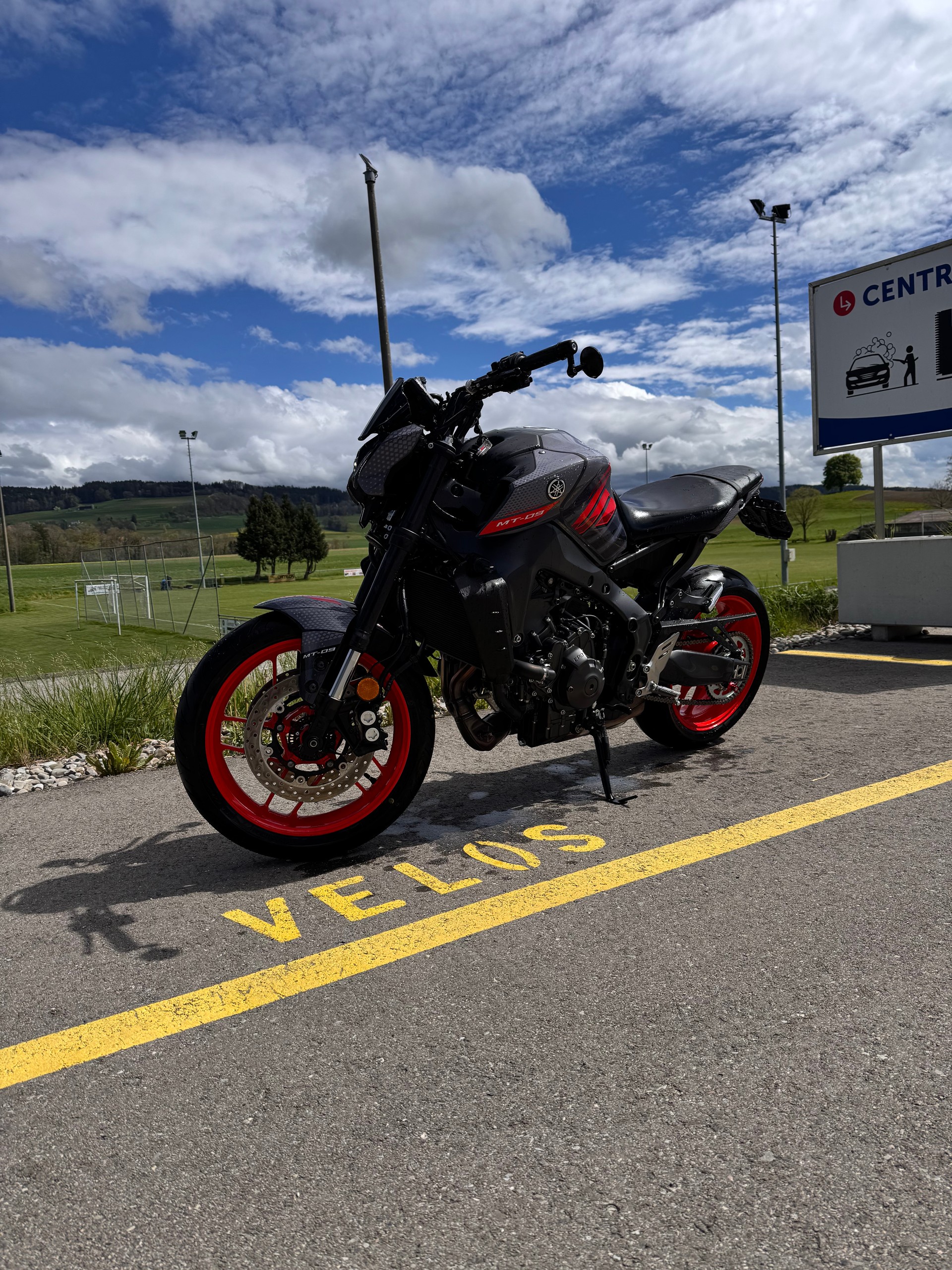 YAMAHA MT-09-image-2