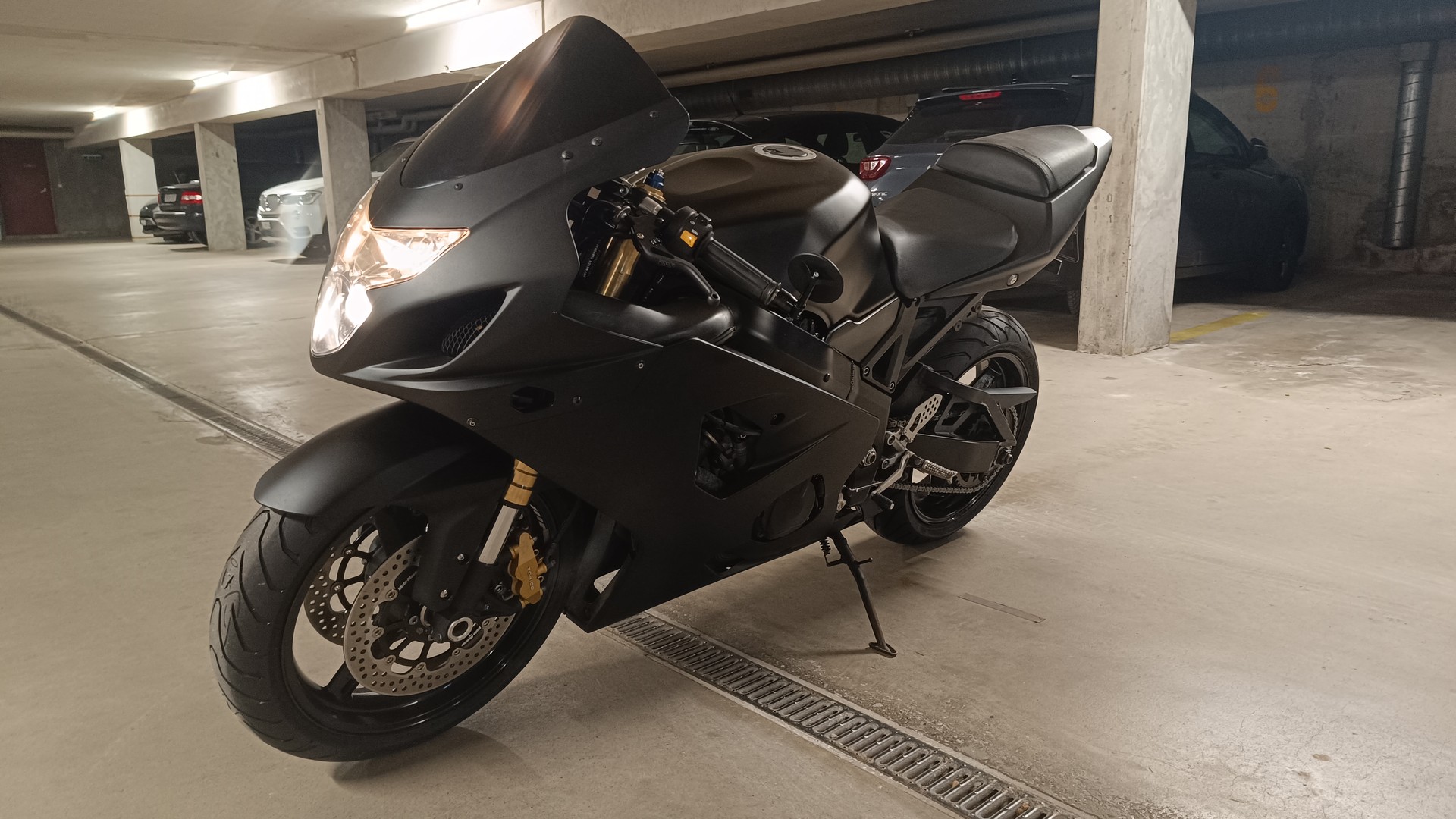 SUZUKI GSX-R 600 U K4/K5 (25kW)