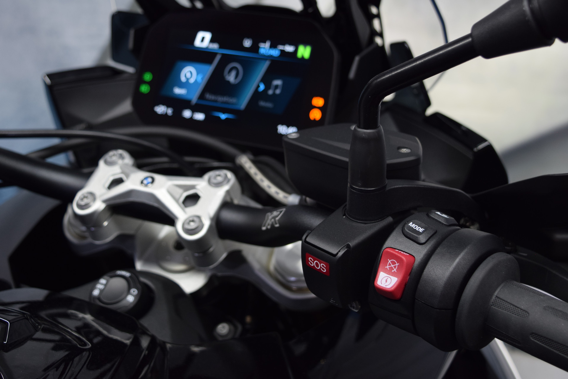 BMW S 1000 XR Tieferlegung-image-7