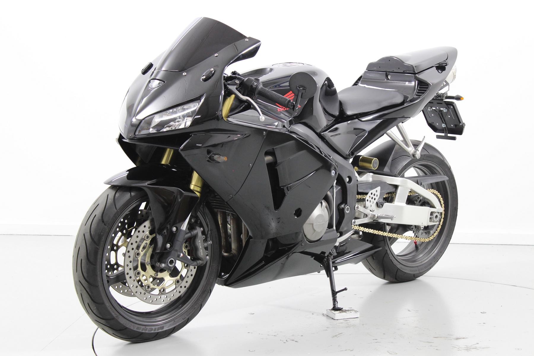HONDA CBR 600 RR-showroom-element-2