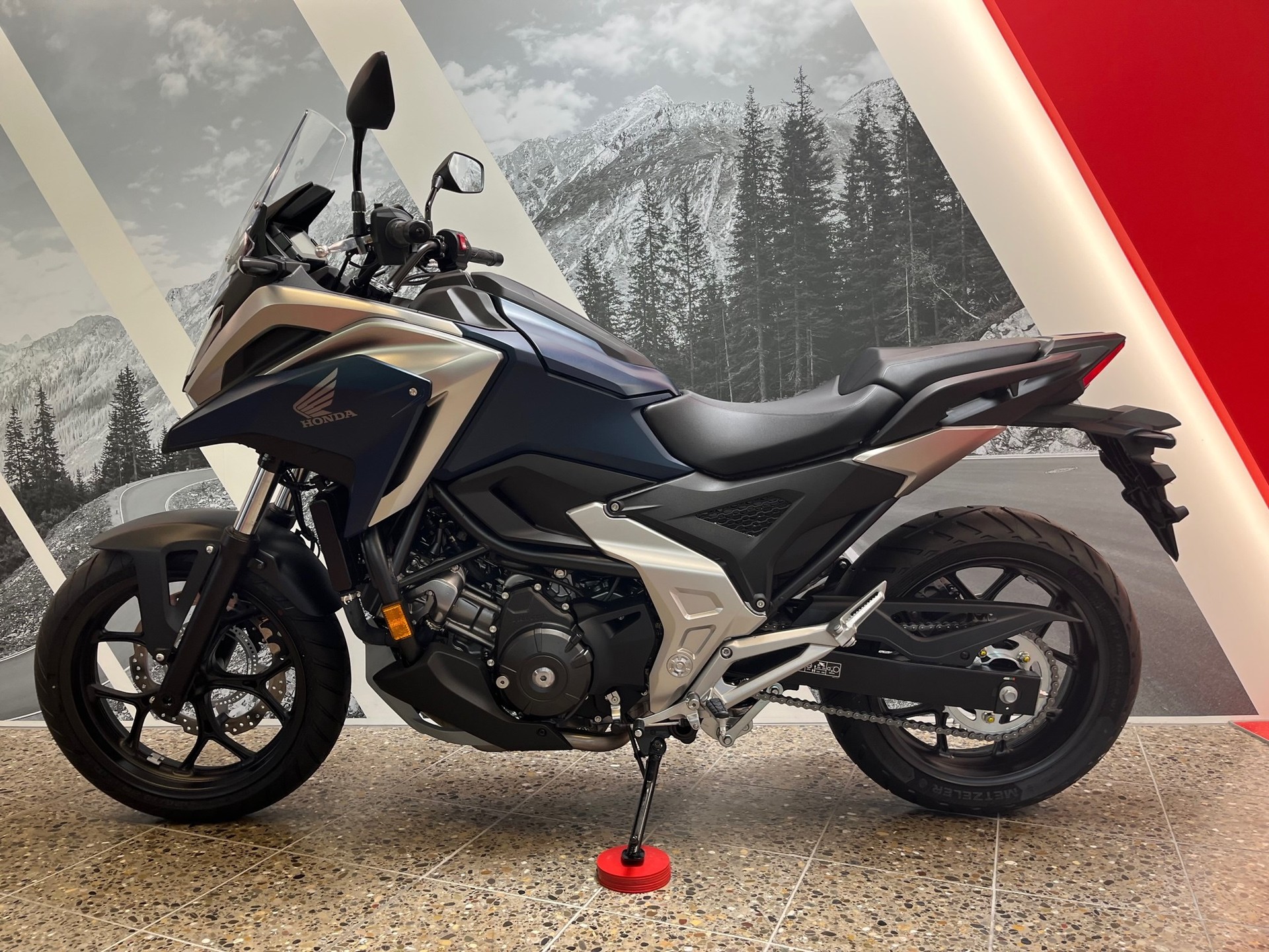 HONDA NC 750 XA ABS / TC auch 35KW möglich-showroom-element-1